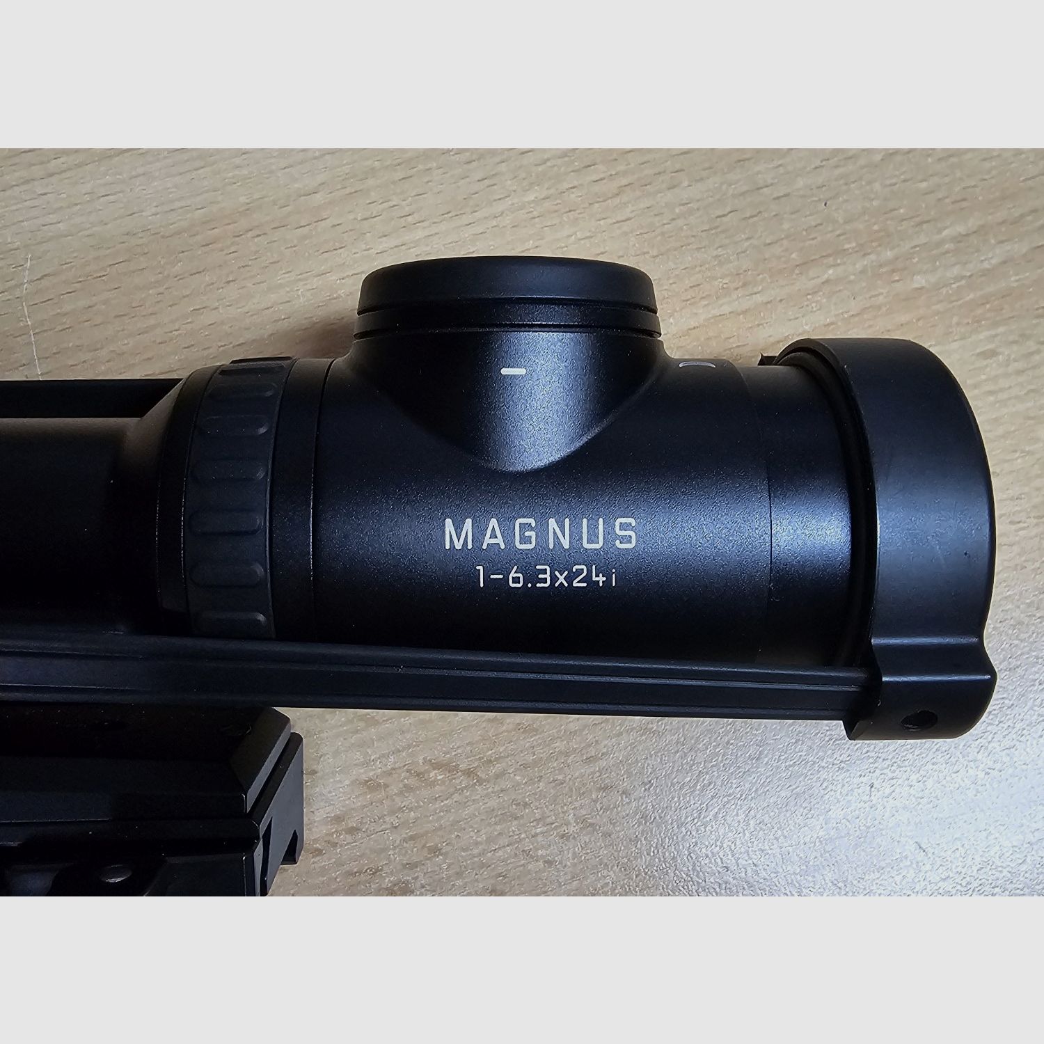LEICA MAGNUS 1-6.3x24i, CircleDot, driven hunt, with Innogun tactical quick-release mount, image 2 of 6
