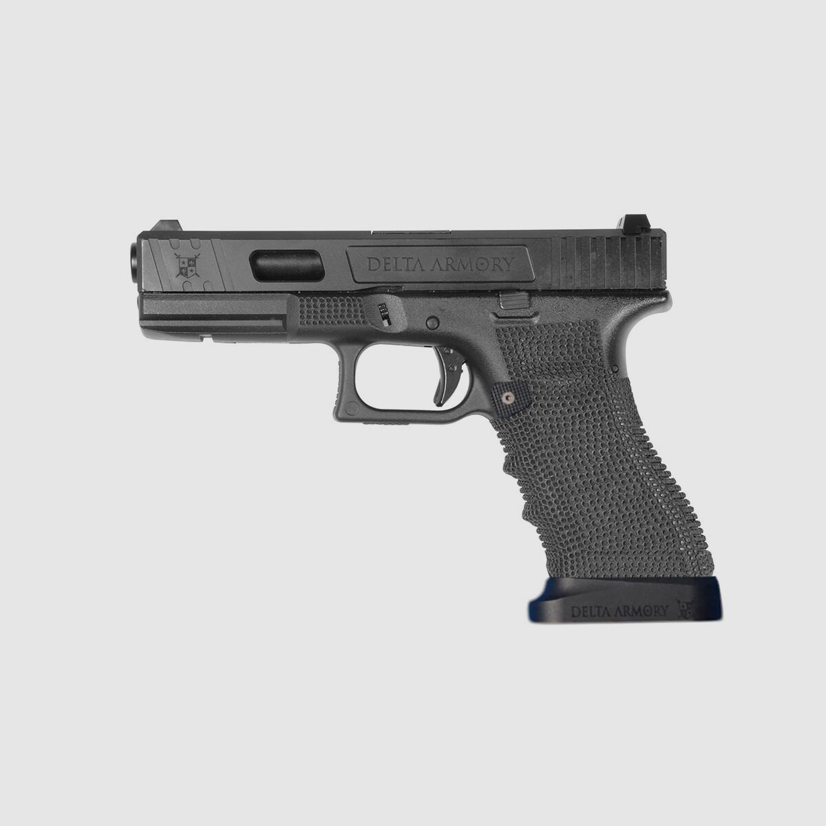 P02 GBB Pistola Airsoft con Grip Stippling en Negro | Delta Armory