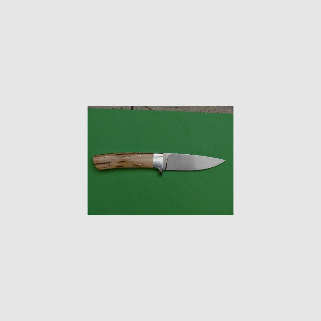 Handgefertigtes Jagdmesser, Stahl CPM 420V, Griffmaterial aus Mammutelfenbein