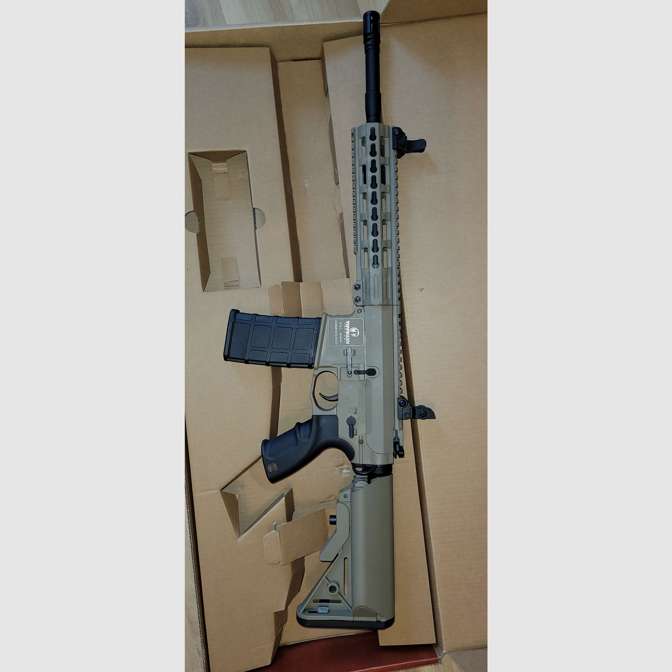 Tippmann Tactical Commando M4 S-AEG 6mm BB Tan