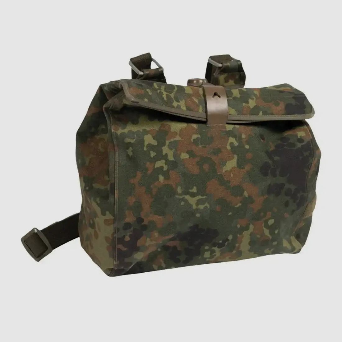 Bundeswehr Original Bundeswehr Original Bundeswehr Maskentasche mit Gurt gebraucht - Flecktarn