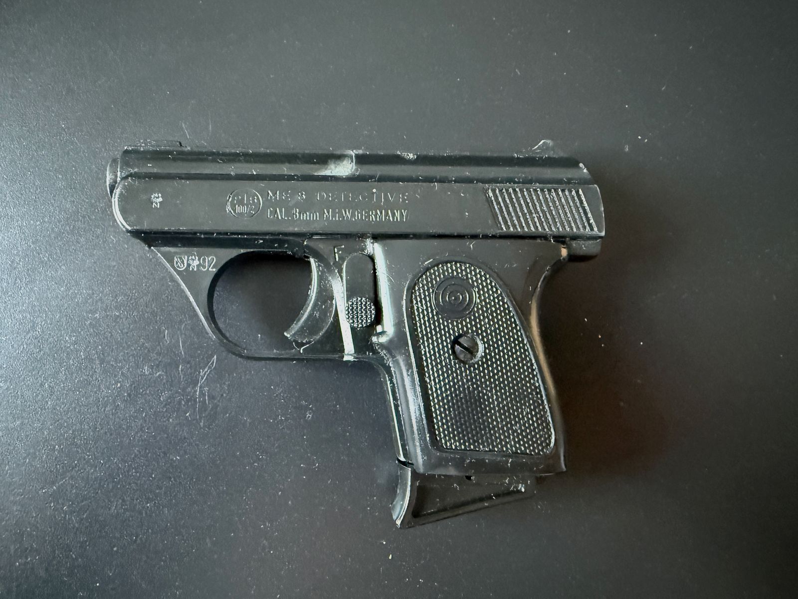 ME 8 Detective Cal. 8mm, Schreckschusspistole