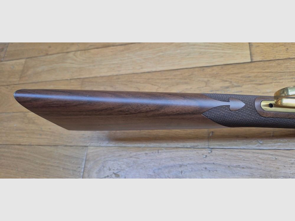 Winchester Kommemoration « Oliver F. Winchester » OFW 1894 – 19.999 Ex. – Wunderschöne Rauten – 38-55Win – Nie geschossen – Originalbox und leere Munitionbox im Modell – Zustand TBE+++, Bild 13 von 41