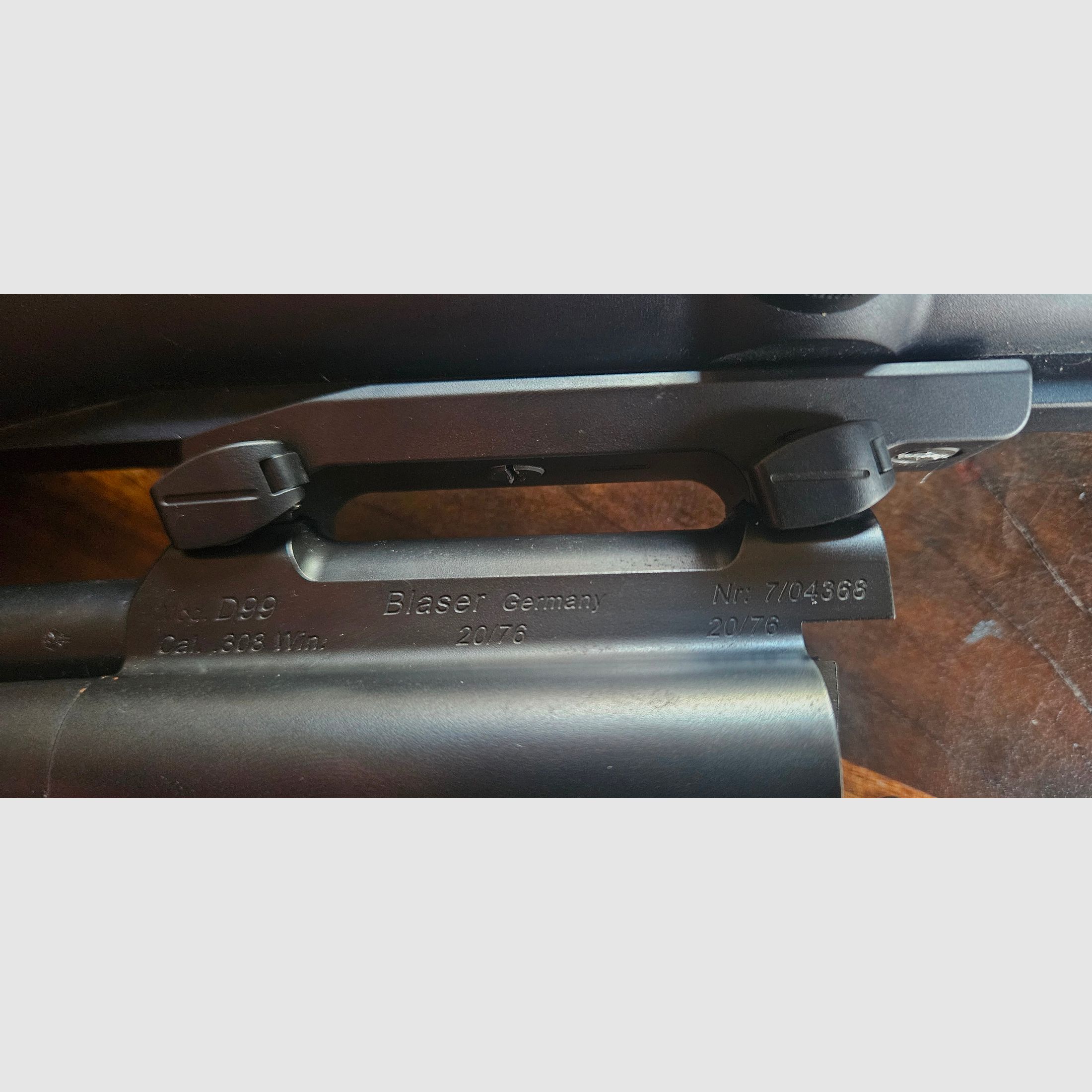 Blaser D99 con culata de agujero
