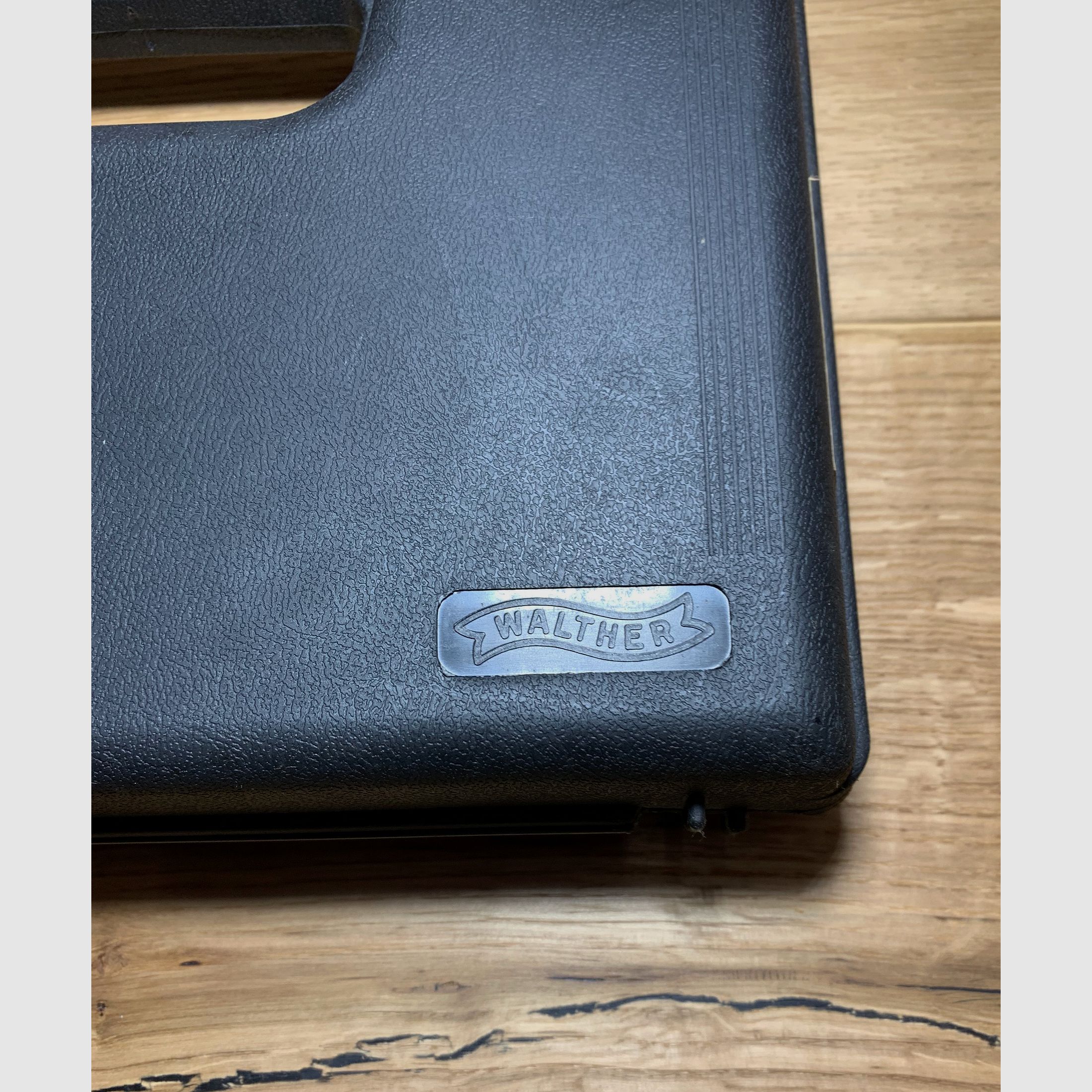 Walther P88 Compact signal pistol/blank firing gun 9mm P.A.K. in matte nickel-plated by Umarex