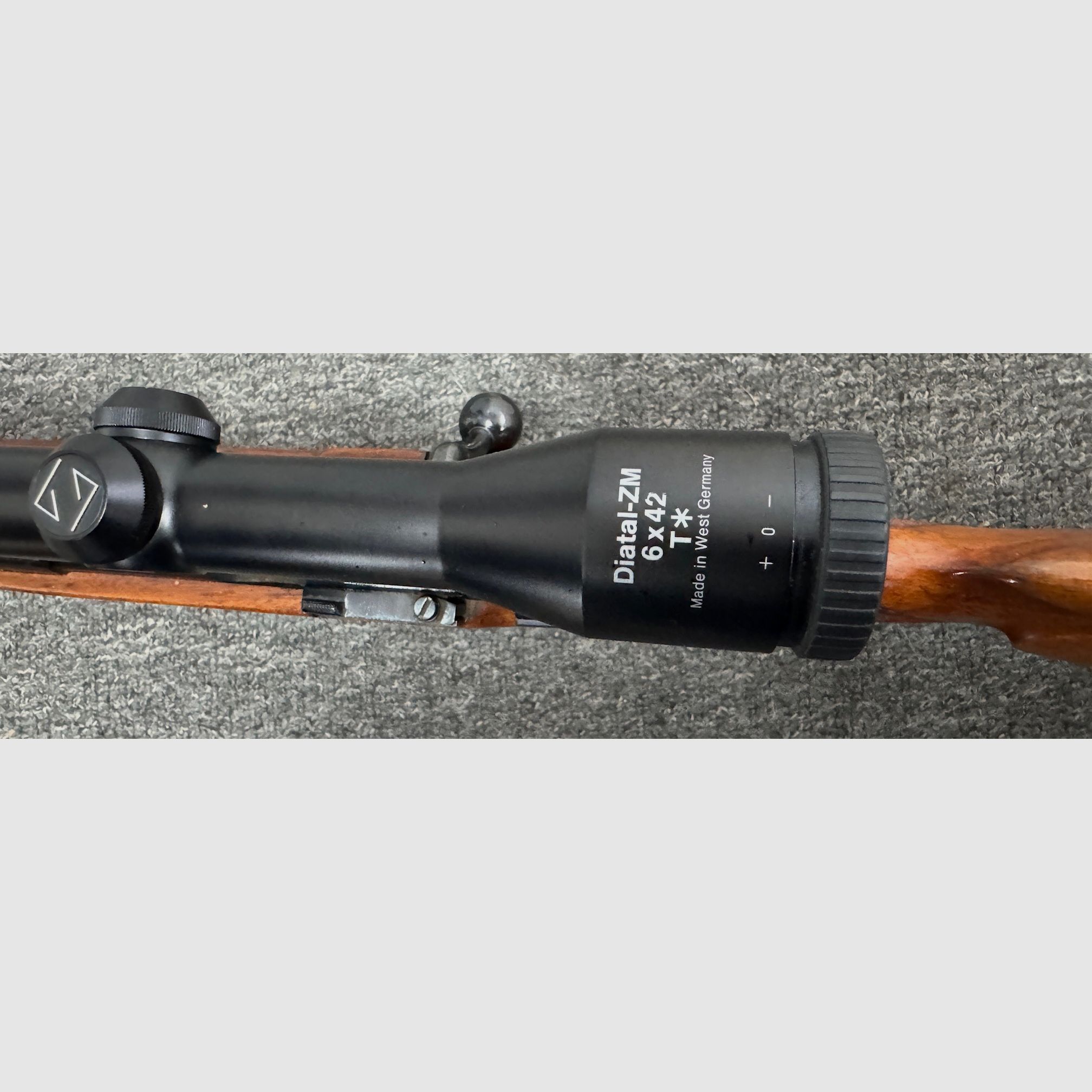 98er in het kaliber .243 Win met Zeiss Diatal ZM 6x42 T*