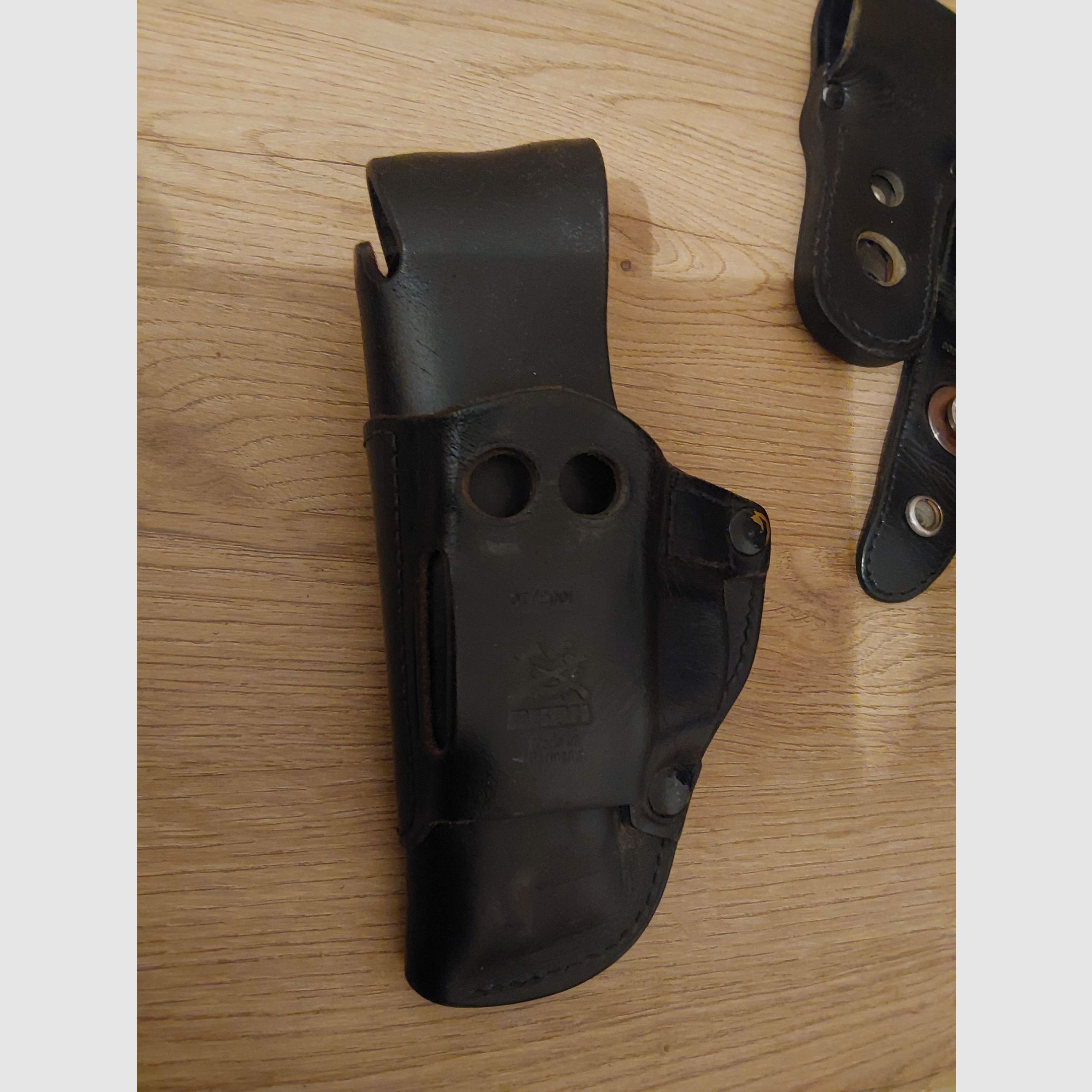 Pistolenholster, Pendelholster