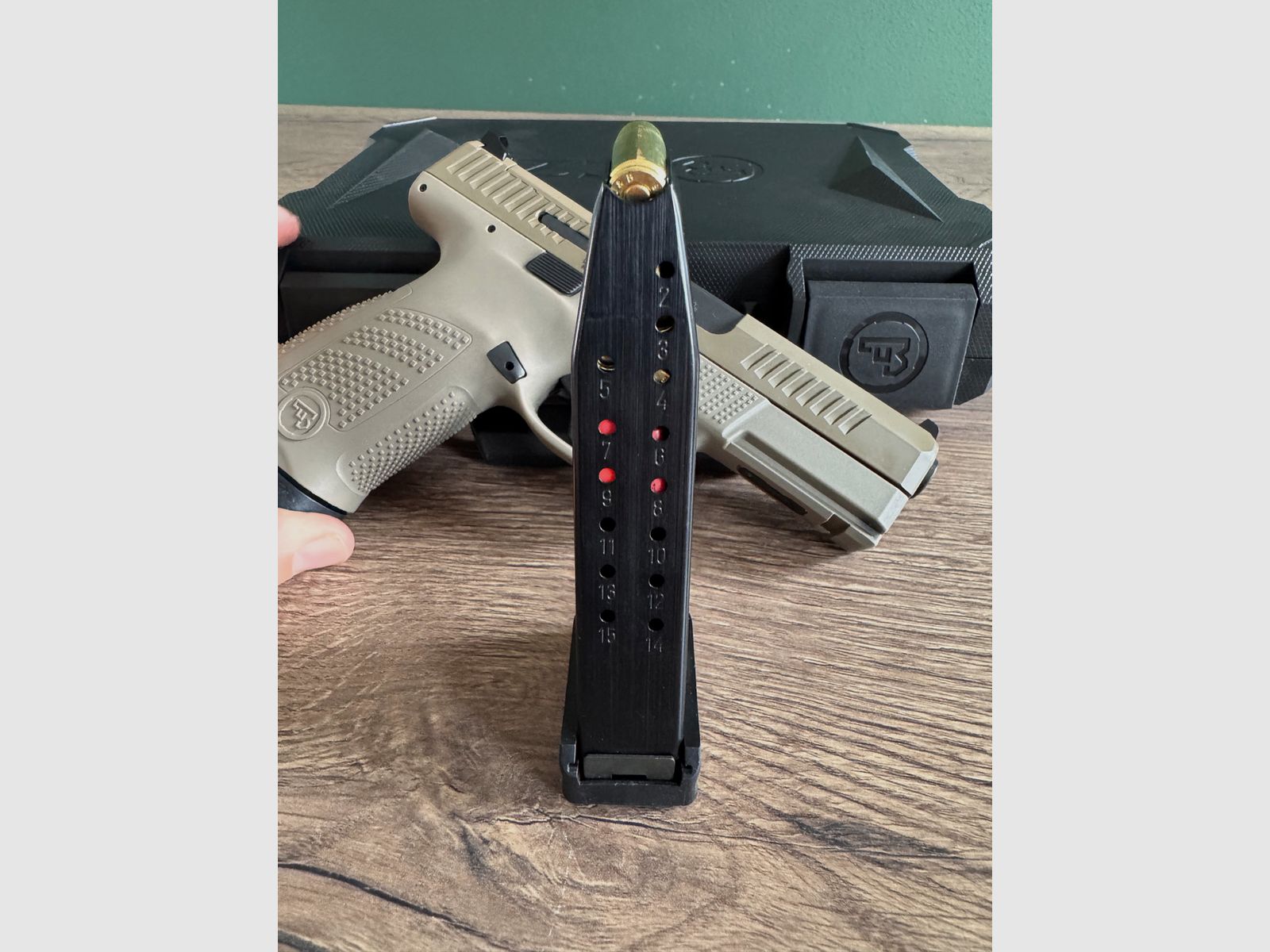 CZ P-10C OR mit 3 Magazinen Neuwertig, Bild 7 von 9