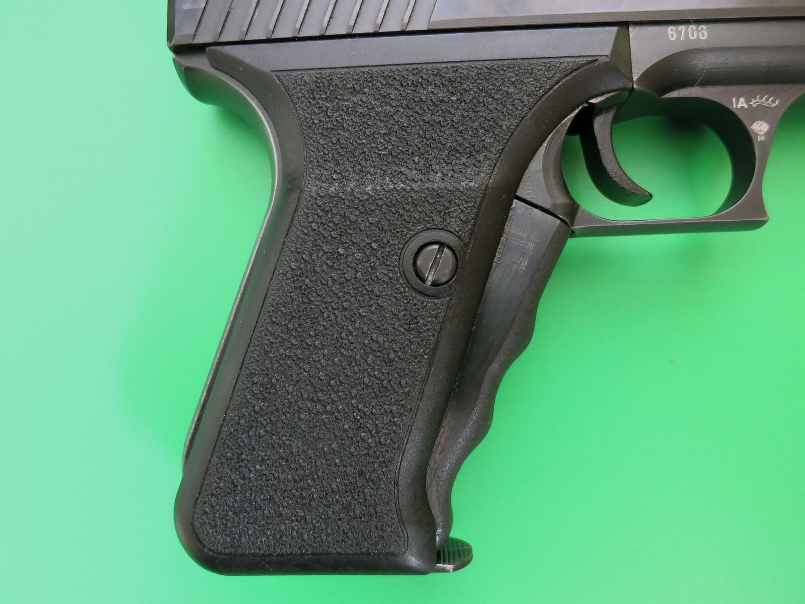 Heckler & Koch P7, PSP (Police Self-Loading Pistol), cal. 9mm Luger, 1st generation     #52