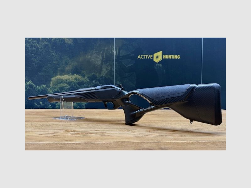 Blaser R8 Carbon / Elastomer / Atzl-Abzug / gekürzter Lauf / Mündungsgewinde / Logo schwarz glänzend / Vorderschaftabschluss carboniert