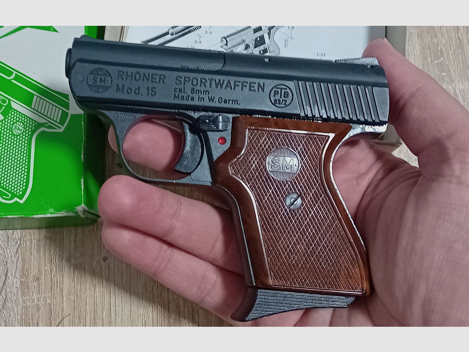 Alte Rhöner SM 15 Kal. 8 mm Knall im PTB 83/2 mit Verpackung!