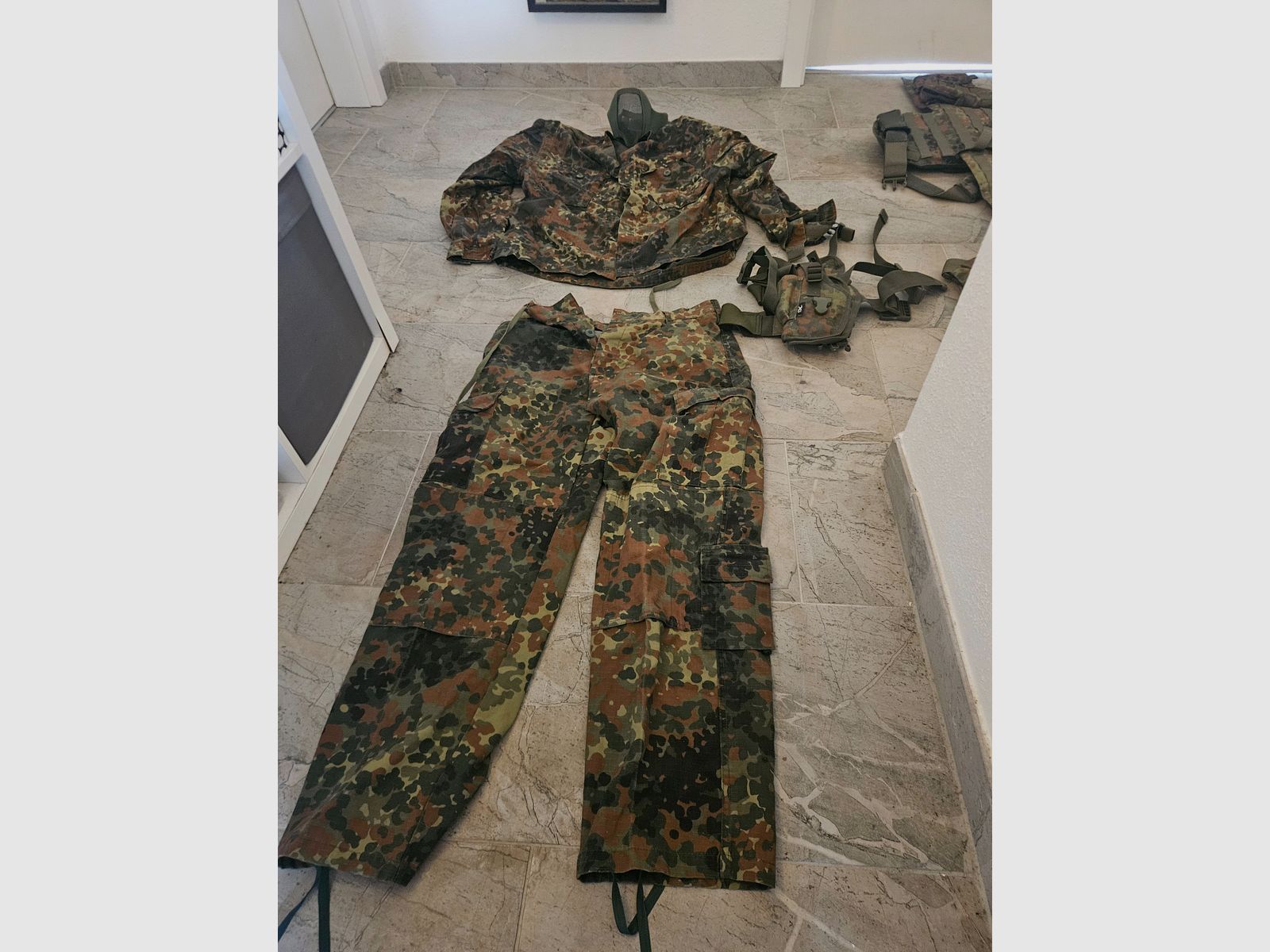 Großes Begadi S-AEG Starter-Set: MK16 (SCAR-L) & M4 M-LOK inkl. 10 Magazinen, Akkus & kompletter Flecktarn-Ausrüstung, Bild 14 von 15