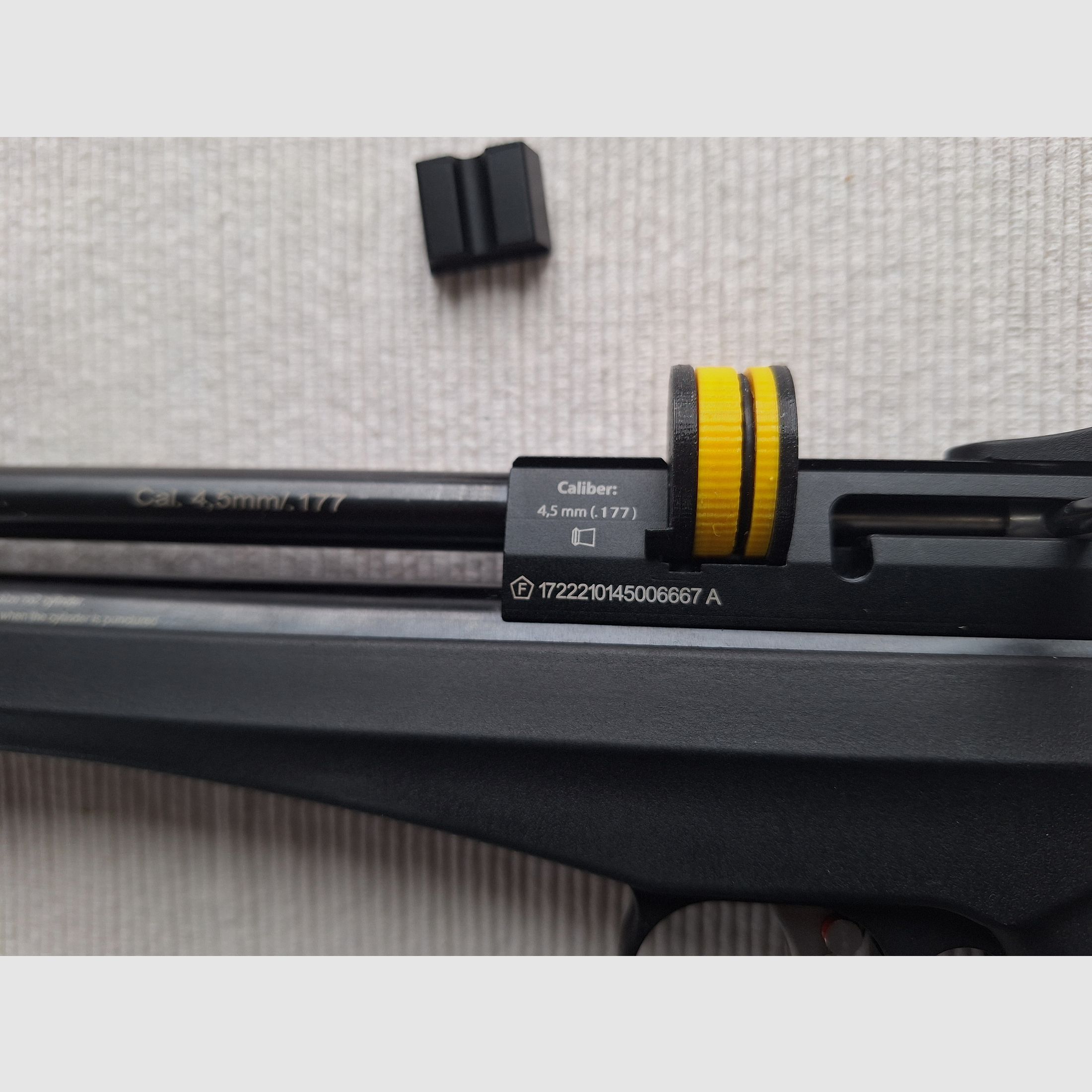 Pistolet Co2 Diana Chaser 4,5 mm Diabolo avec silencieux et chargeur de 8 coups