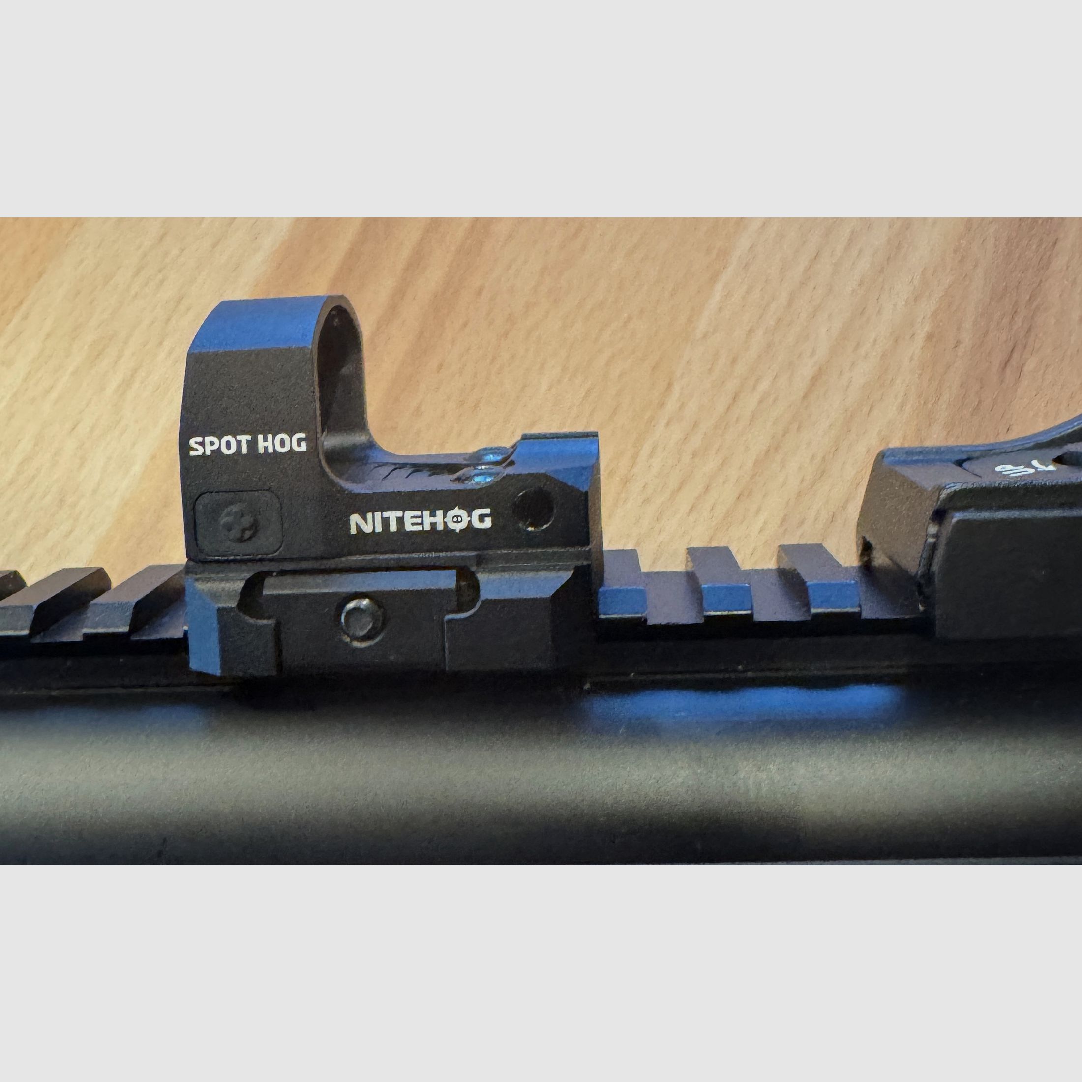 Fabarm / SDASS tactical-12/76, mit Leuchtpunktvisier. Gebraucht