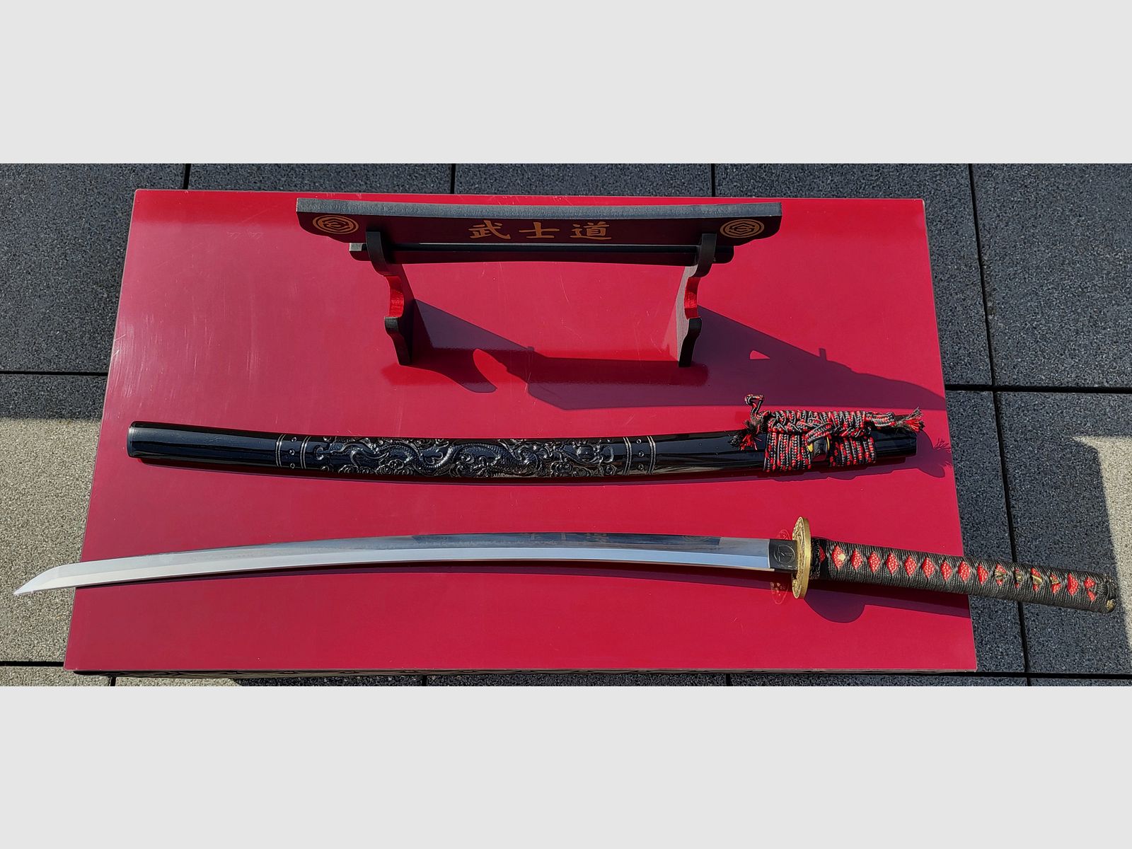 Katana Toshiro Tenryu, schwarz, mit eingraviertem Drachen auf Saya