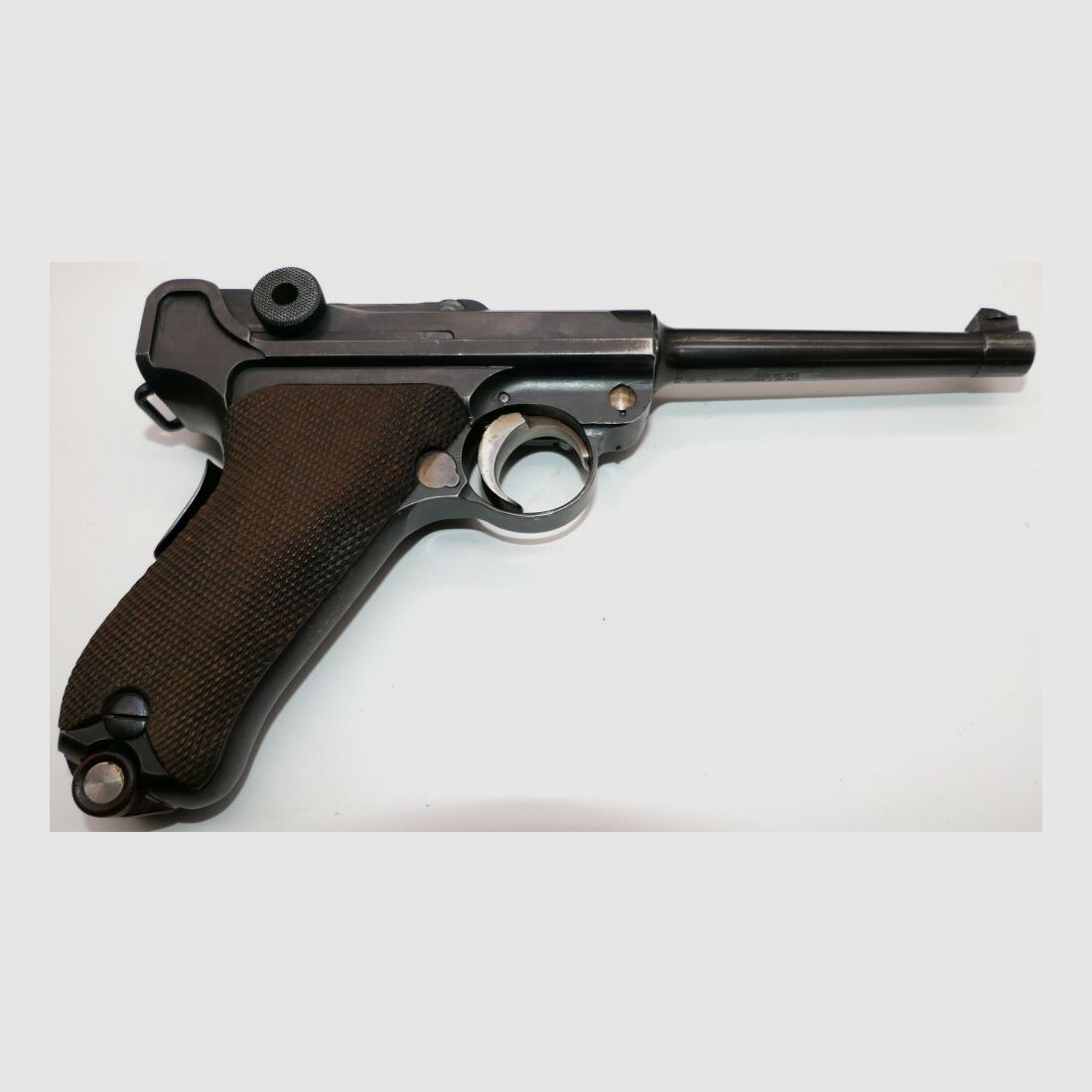 Fabryka broni w Bernie Szwajcarski pistolet ordynansowy Mod.1906/29 w kalibrze 7,65 mm