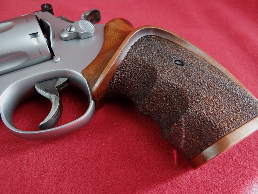 Smith & Wesson 686-4 Target Champion