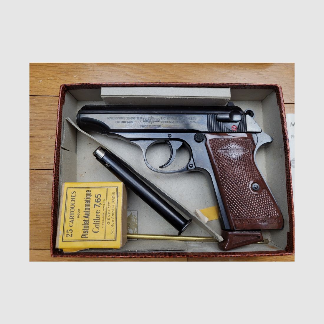 Sehr schöner Walther PP Pistol von sehr schöner französischer Fertigung Manurhin – Kal. 7,65mm – 2 Magazine – Originalbox mit Anleitung! Waffe der 1. Wahl – TBE+, Bild 1 von 14