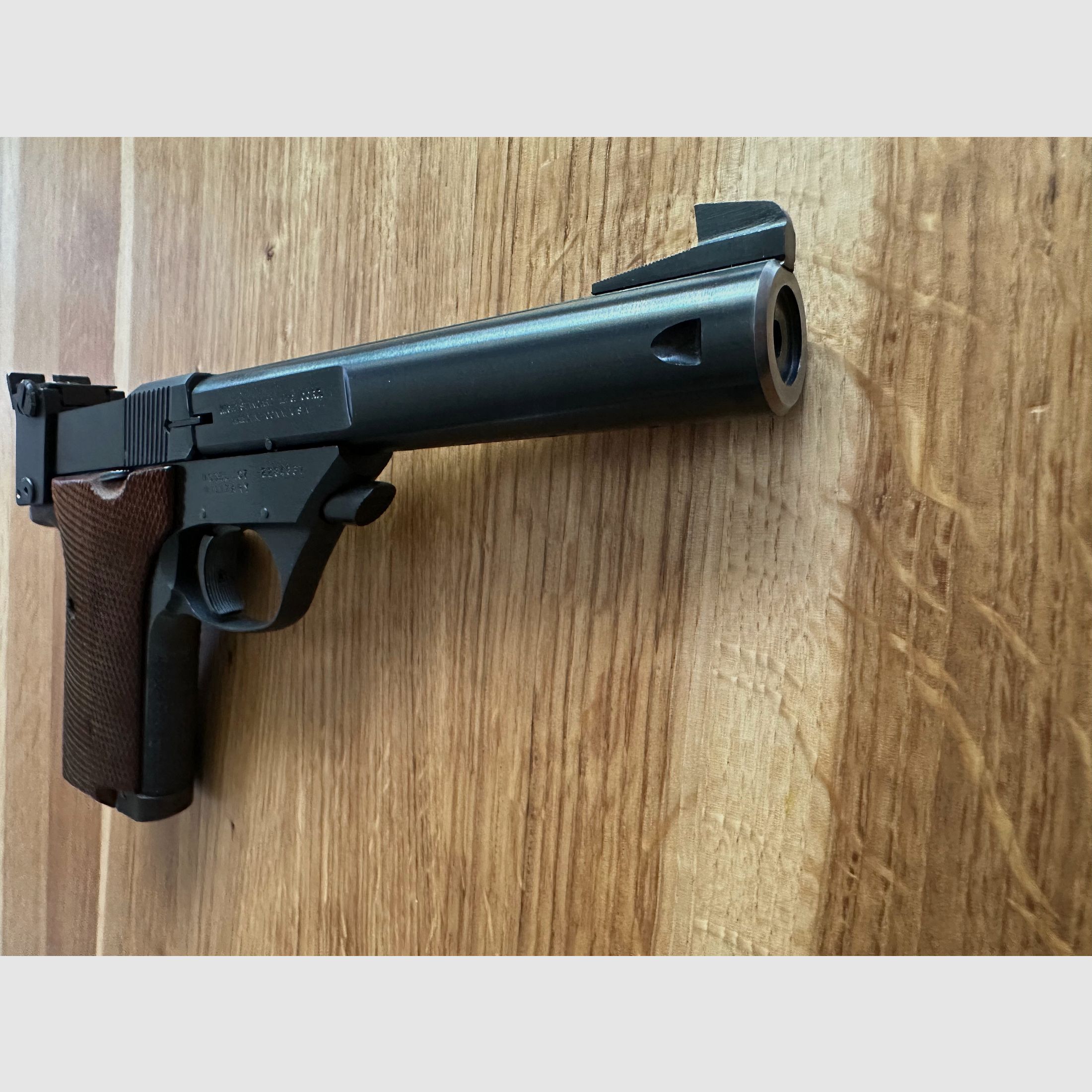High Standard Supermatic Citation Modell 107 Military .22 l.r. im sammelwürdigen Zustand