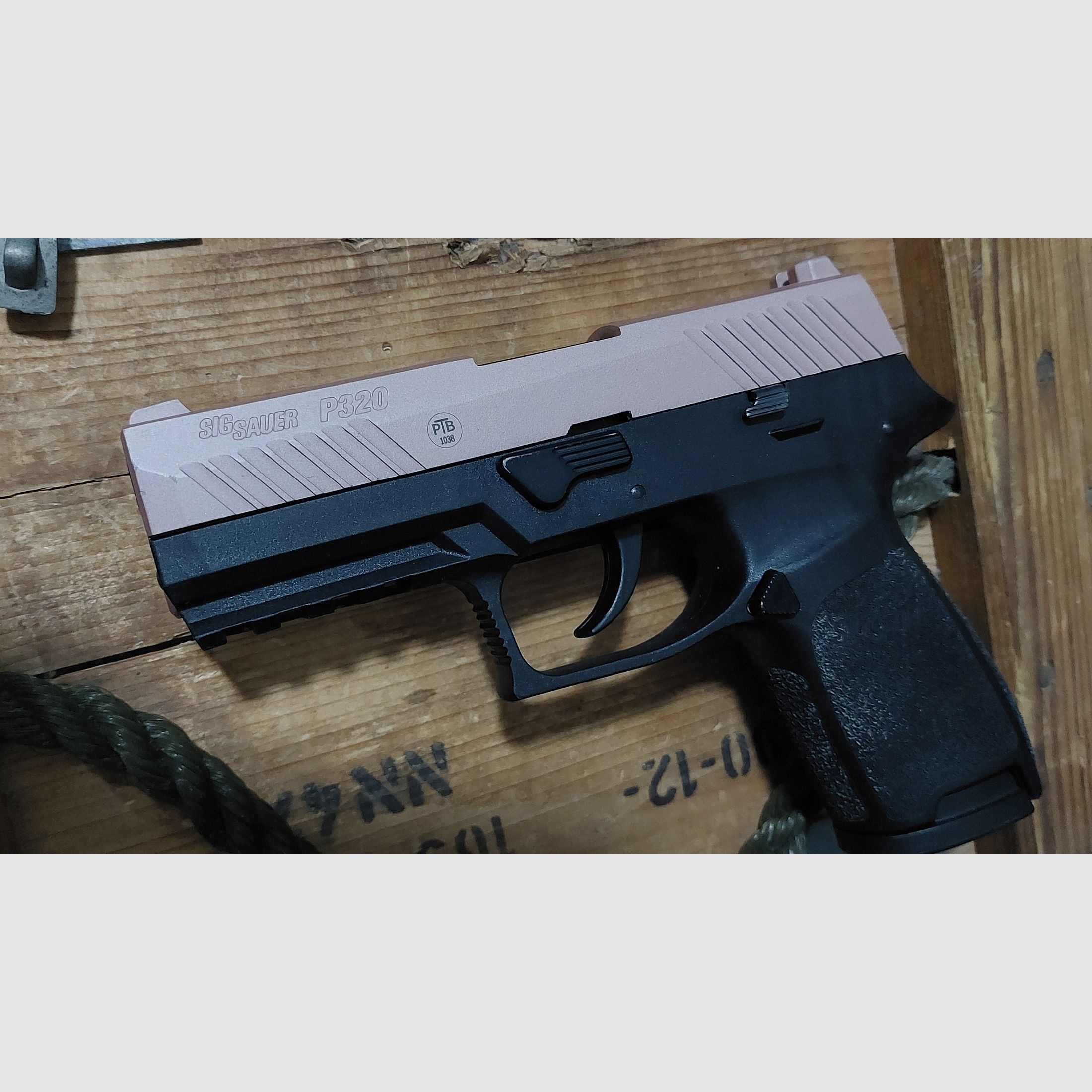 SigSauer P320 "Rosegold" 9 mm P.A.K (PTB 1038) Roségold keine Glock Walther Heckler RG