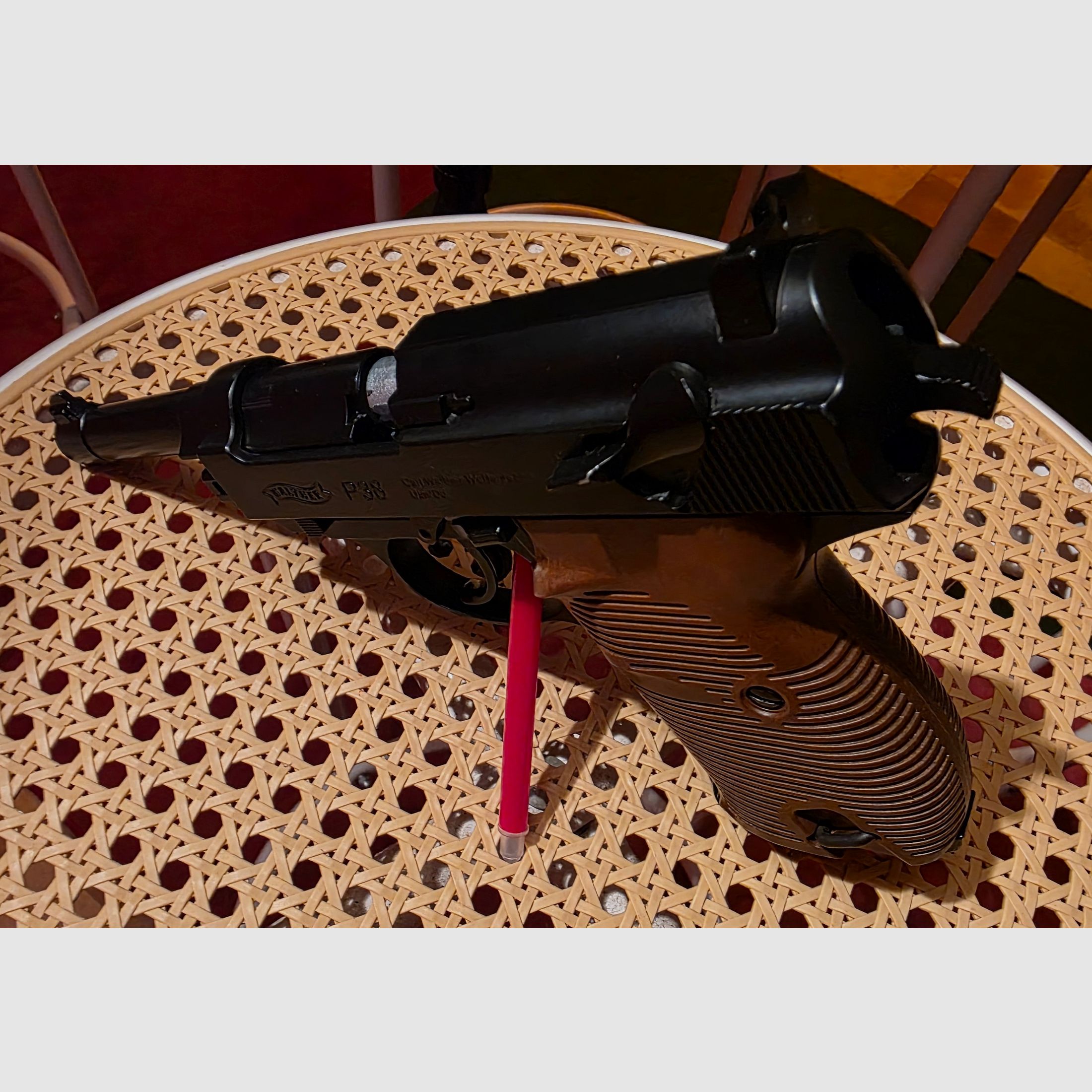 Pistola CO2 Walther P38, BB da 4,5 mm, immagine 3 di 7