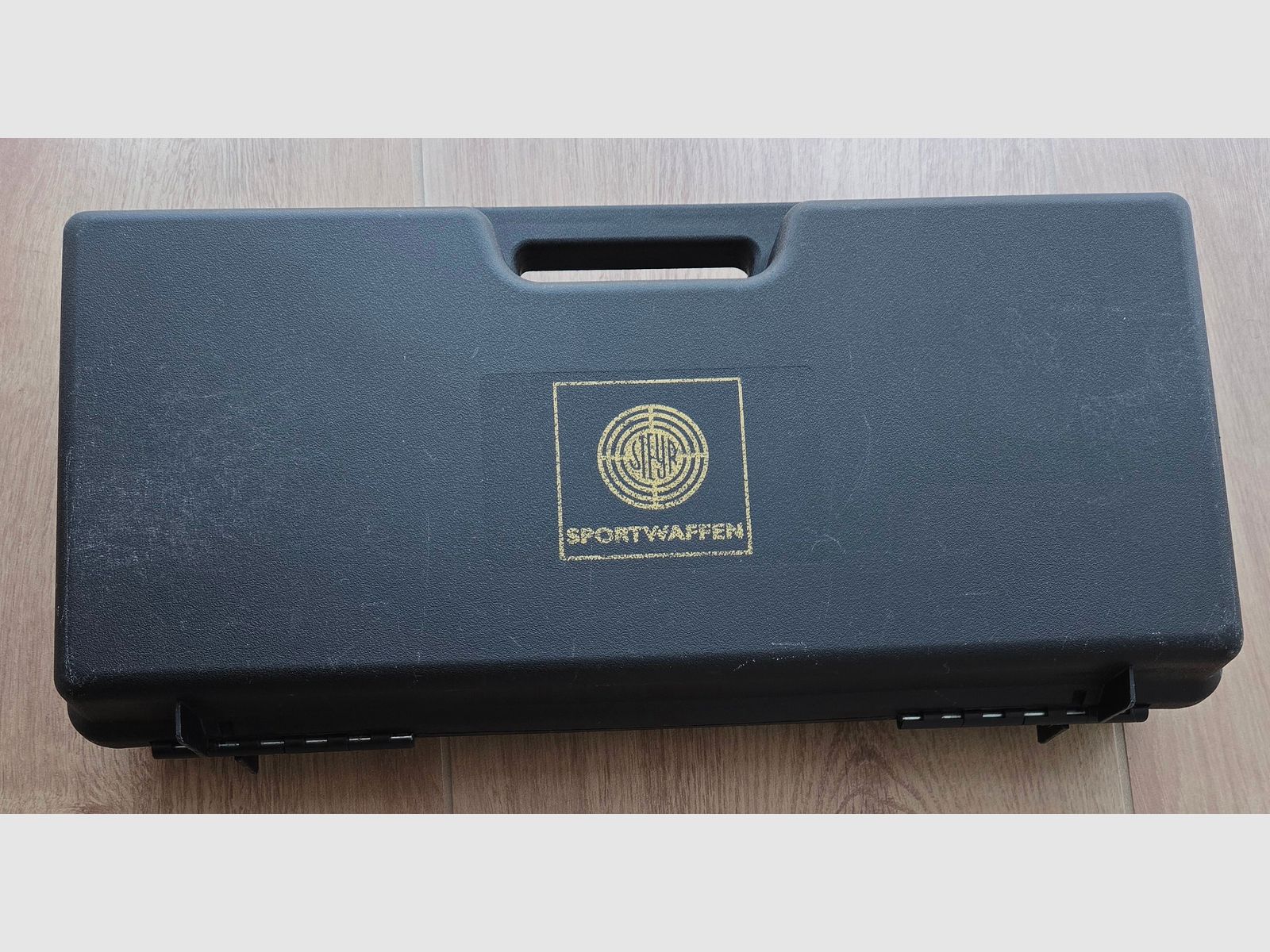 Match-Luftpistole STEYR LP 10 mit 2 Kartuschen, Adapter, Koffer, Werkzeug