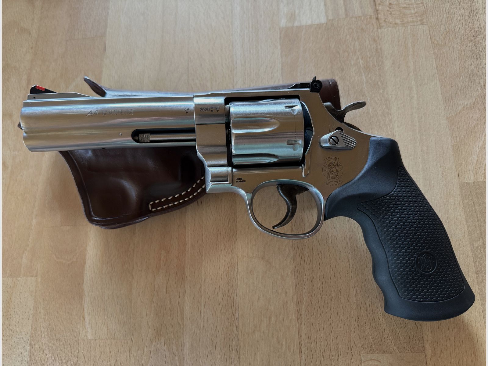 Smith & Wesson 629 Classic,.44Mag, 5"-Lauf. Neuwertig