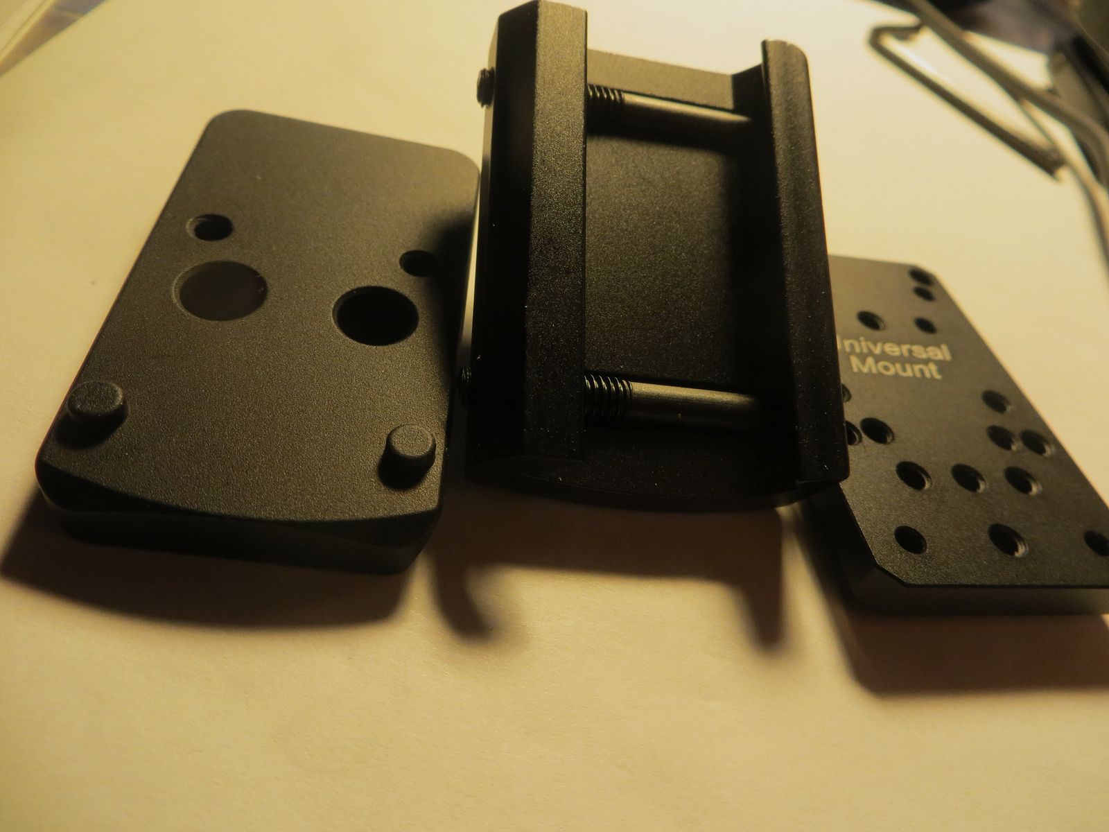 Leuchtpunktvisier TRIJICON  RM 07 RMR 6MOA mit verschiedene Foodprints