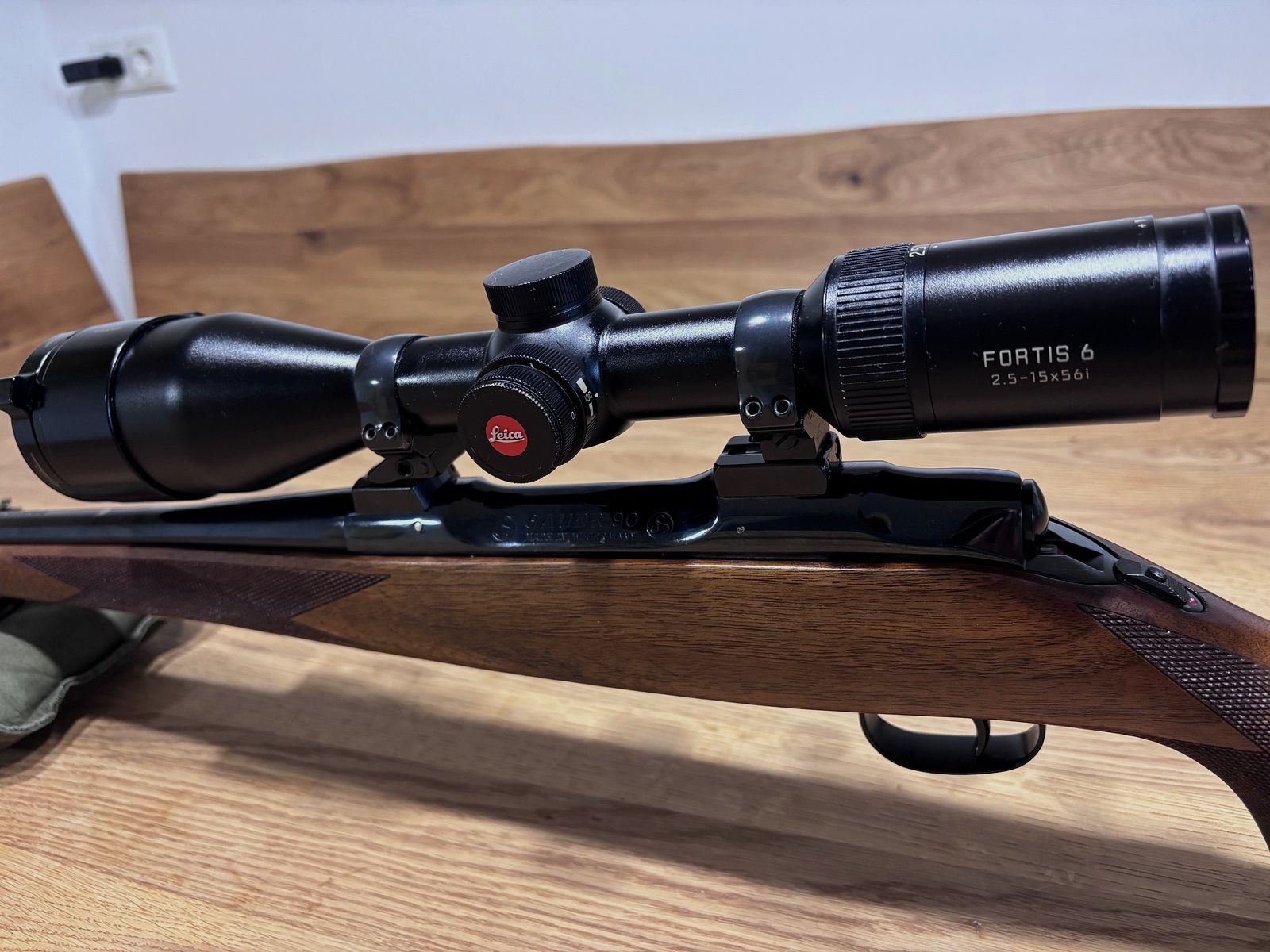Sauer 90 Stutzen mit Leica Fortis 6 Zielfernrohr