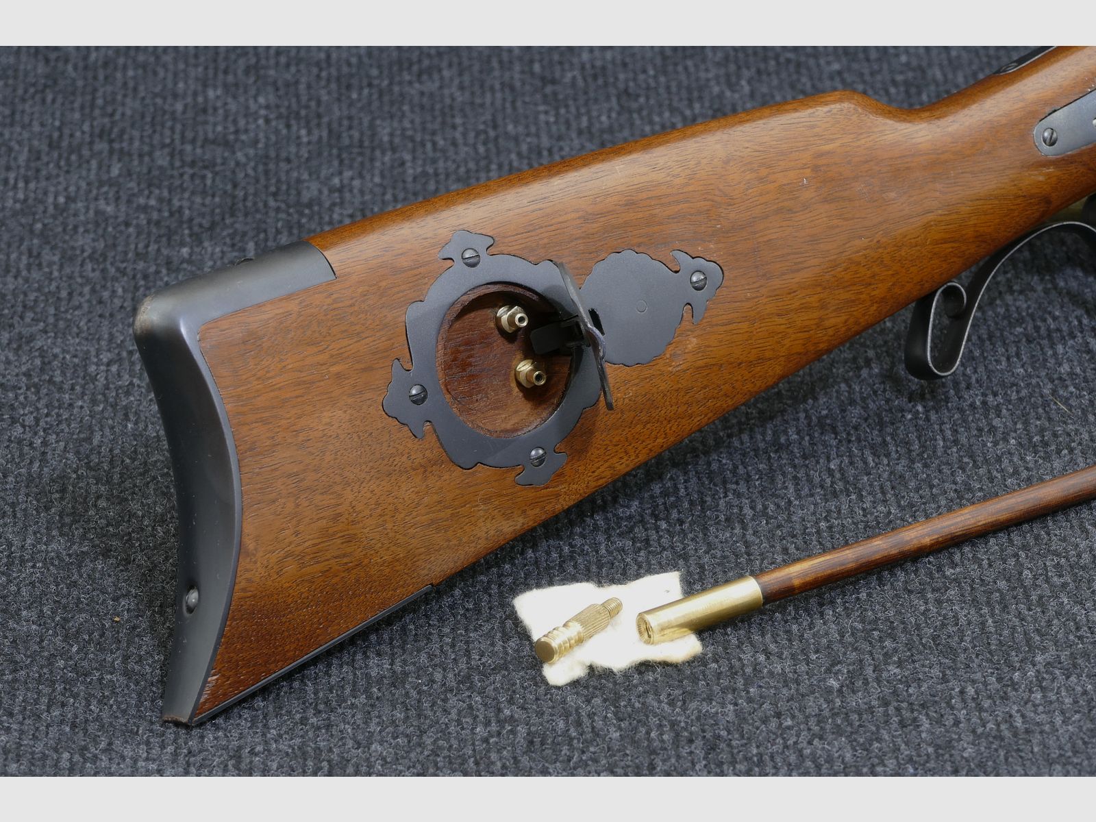 Davide Pedersoli Vorderlader Gewehr Tryon Rifle (Model S.229) uitvoering Creedmoor, .45 zwartkruit, zeer goed onderhouden