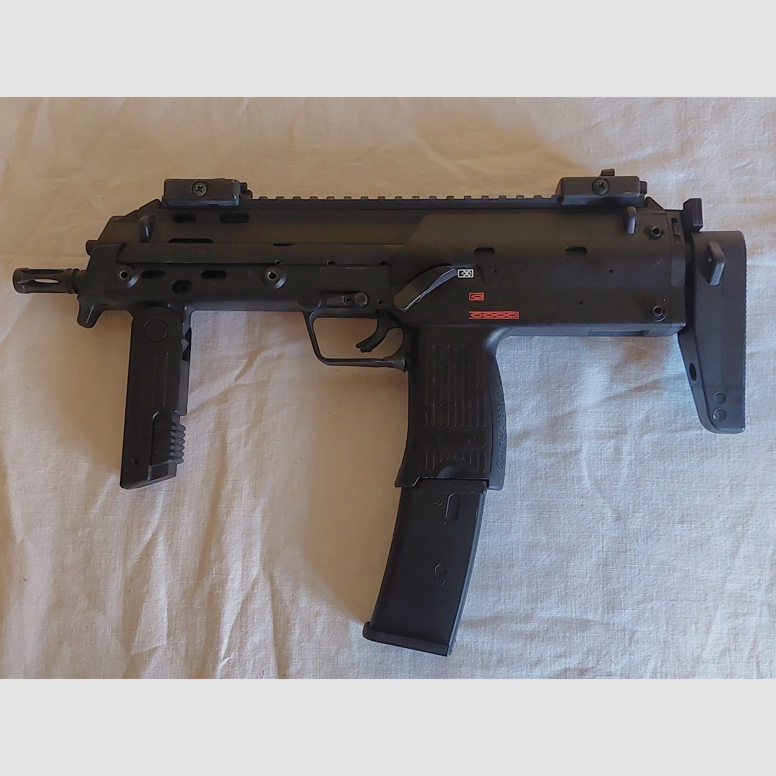 HK Mp7A1 6mm GBB + Tasmanian Tiger Tasche 