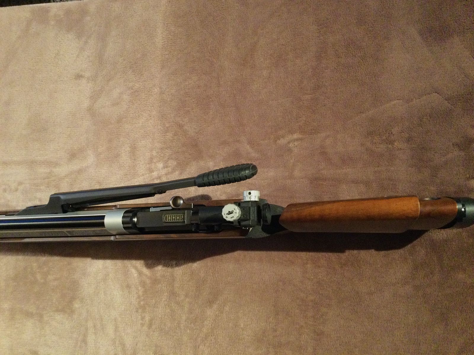 Anschütz Super Air 2002; Match-Luftgewehr Auflage rechts; Nussbaumschaft; Top Zustand