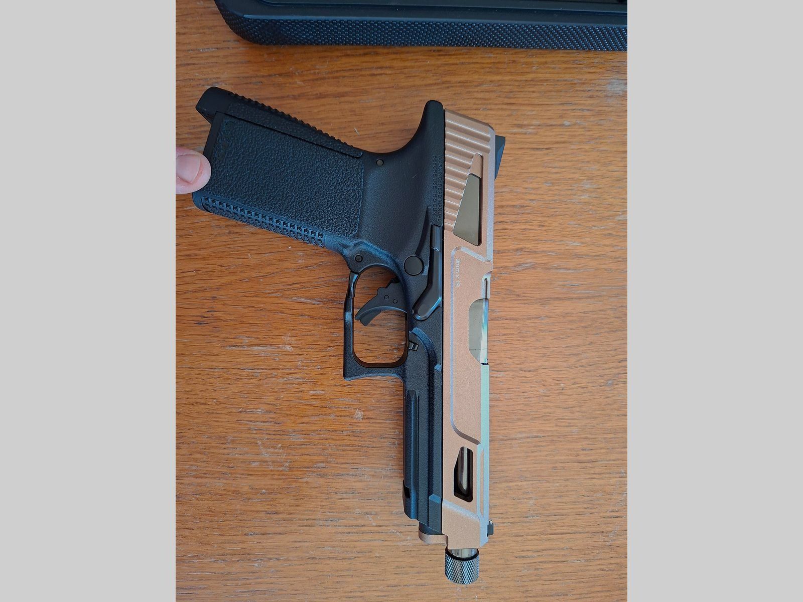 G&G GTP 9 MS DST CO2 Softair Pistola, Desert con gas verde e 2 caricatori