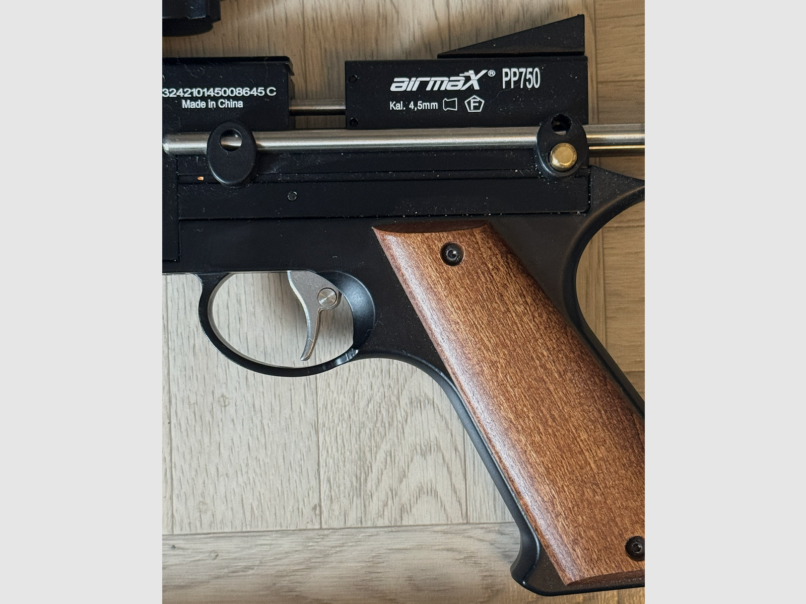AirmaX PP750 LP pneumatic pistol caliber 4.5 mm incl. red/green dot sight and pneumatic pump, immagine 3 di 4