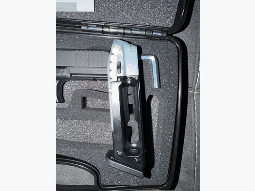 Umarex Glock 17 Gen5 CO2 Pistolet pneumatyczny | 4,5 mm | Zestaw kompletny | W doskonałym stanie | z CO₂ i walizką