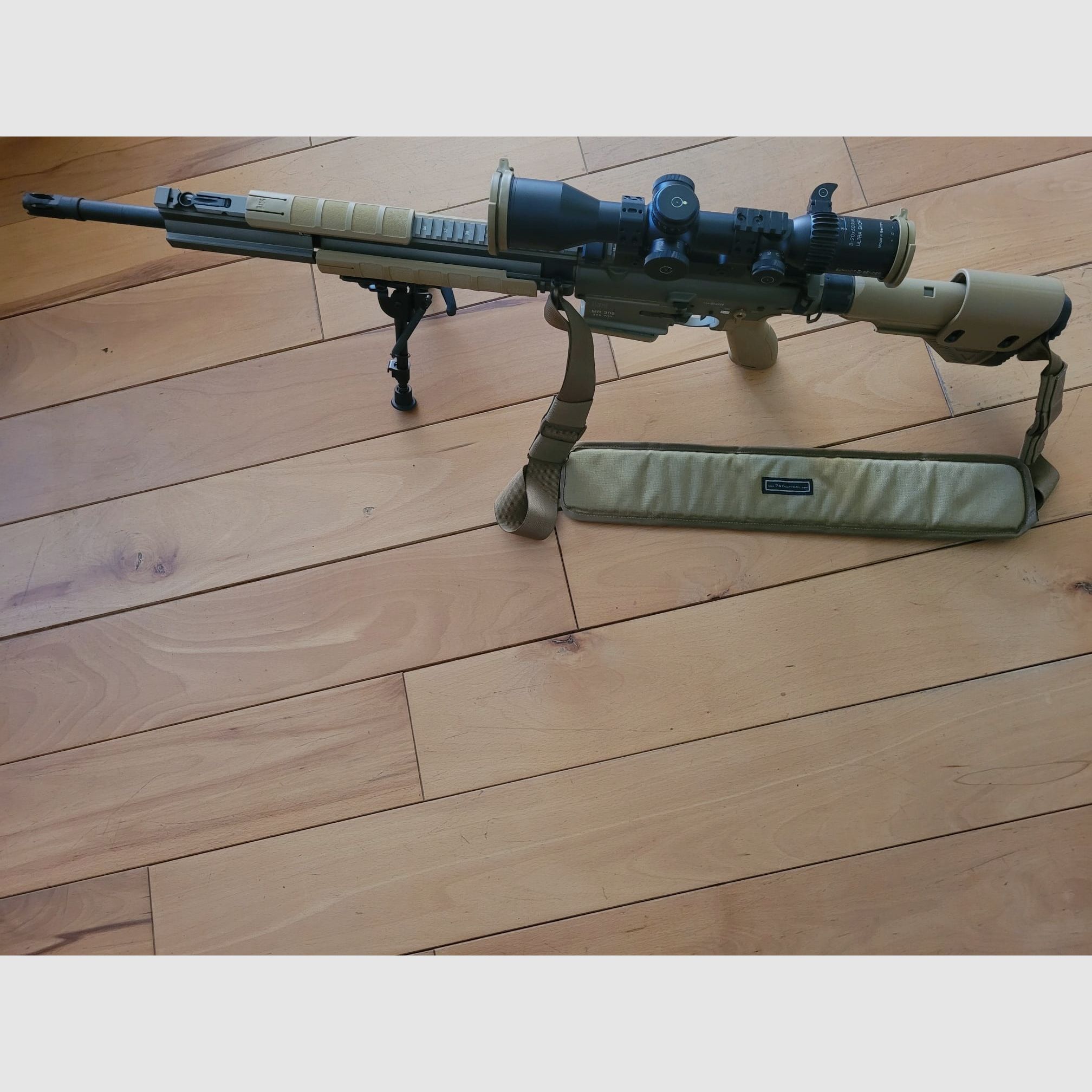 H&K .308 rifle semiautomática Mod. MR308A3 (RAL8000) 20 con accesorios G28 cargador de 10 disparos y Schmidt & Bender 3-20x50 PMII Ultra Short y varios accesorios Heckler & Koch .308