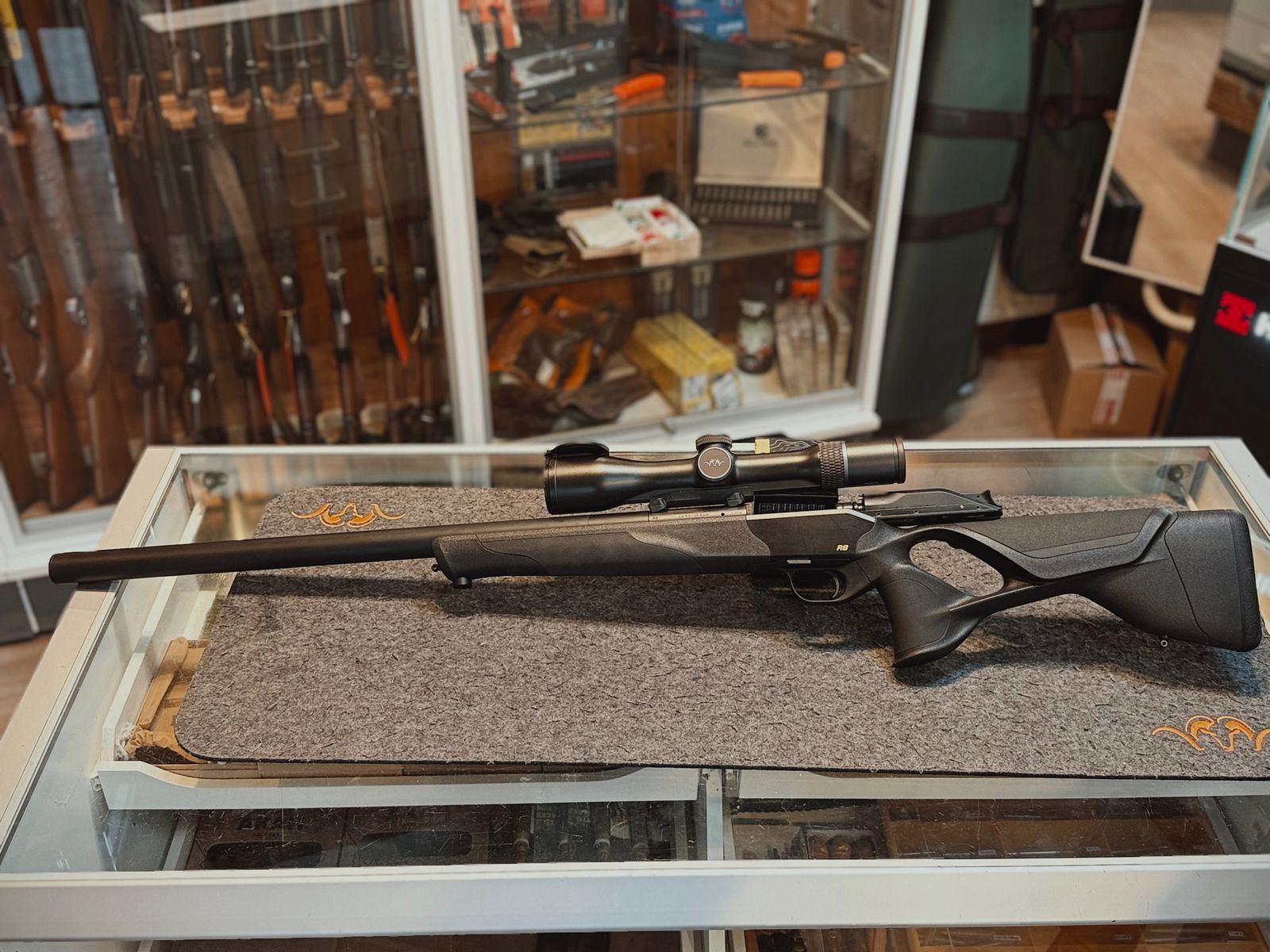 Blaser R8 Ultimate Silence paquete completo