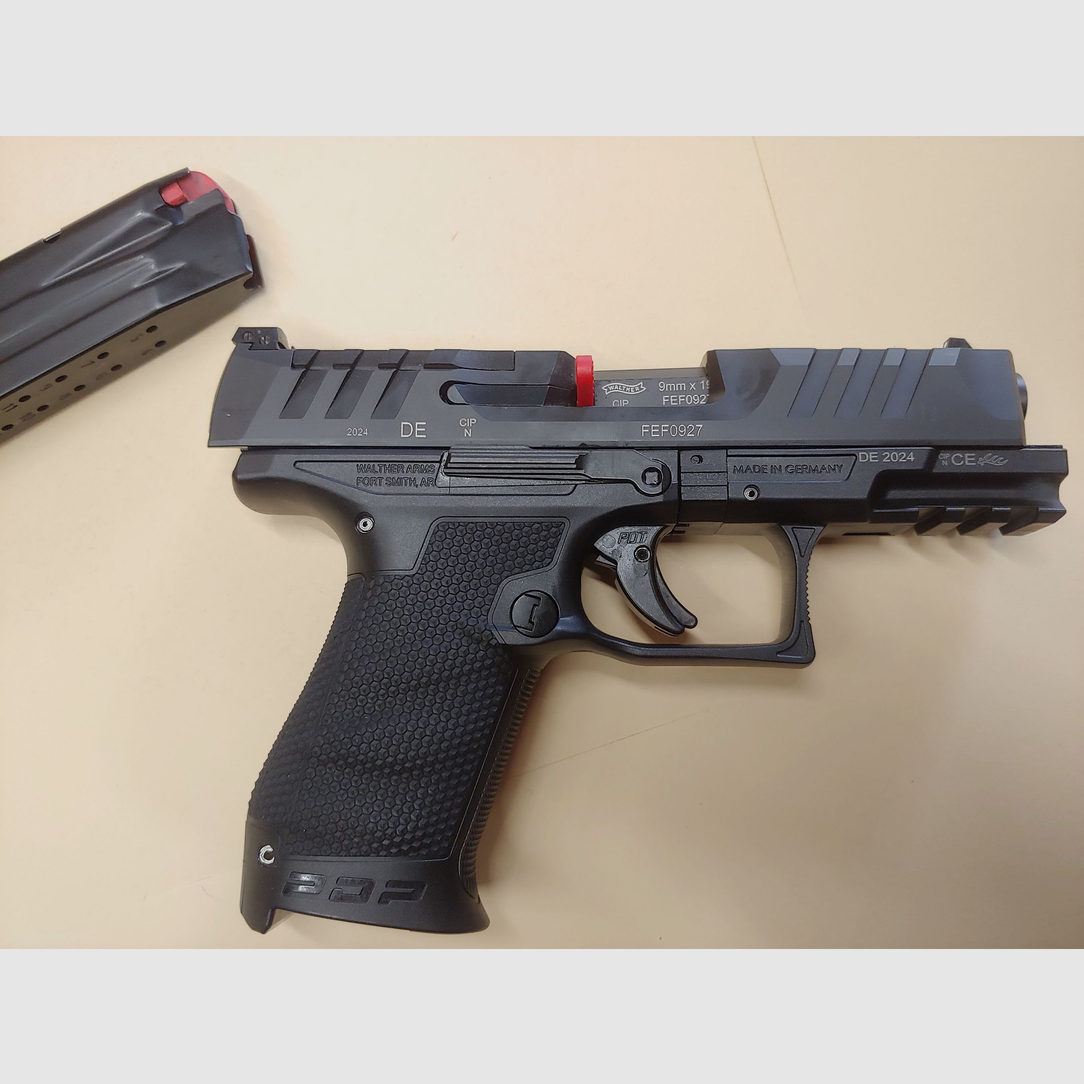 Sale handgun Walther PDP Compact V2 - 4 OR 9mm Luger *like new