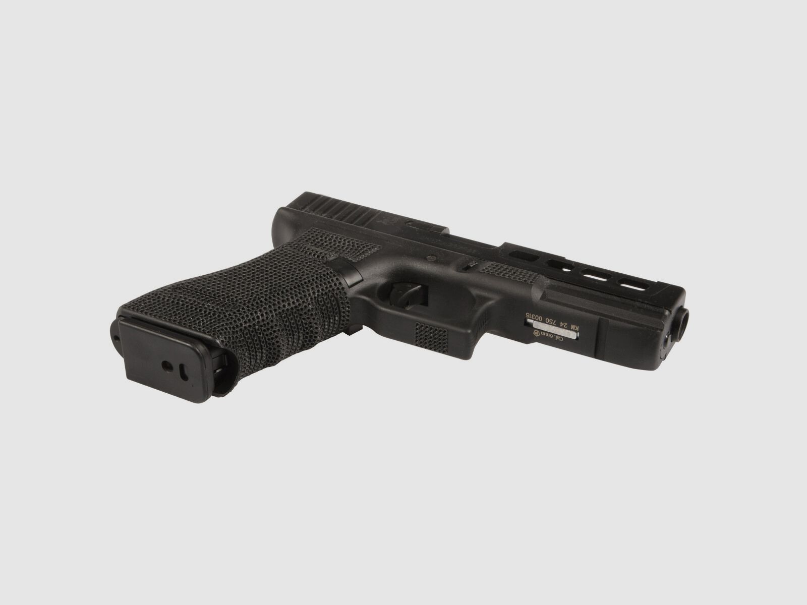 P06 GBB Airsoft Pistool met Grip Stippling in Zwart | Delta Armory