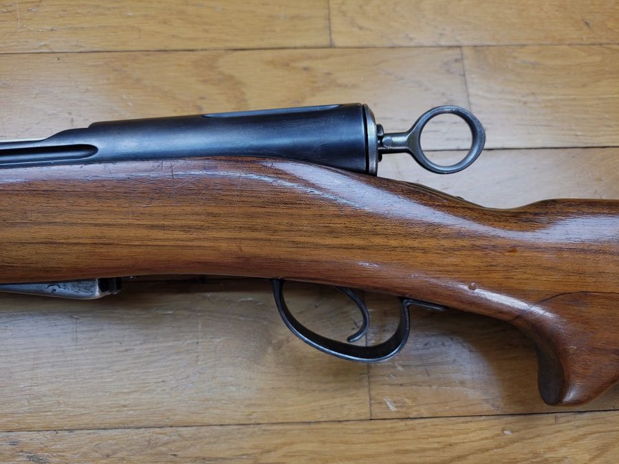 Sehr seltene Schmidt Rubin Büchse – mod.1889/1900 – Präzisionsschießen 22LR / Preis für Schießen – Umbau aus den 1920er Jahren auf eine Waffe des ersten Produktionsjahres – alle originalen Militärmarkierungen – außergewöhnliche Fluidität – Lauf und Holz in hervorragendem Zustand – Perfekte Ästhetik – besser als eine Rolex!, Bild 23 von 31