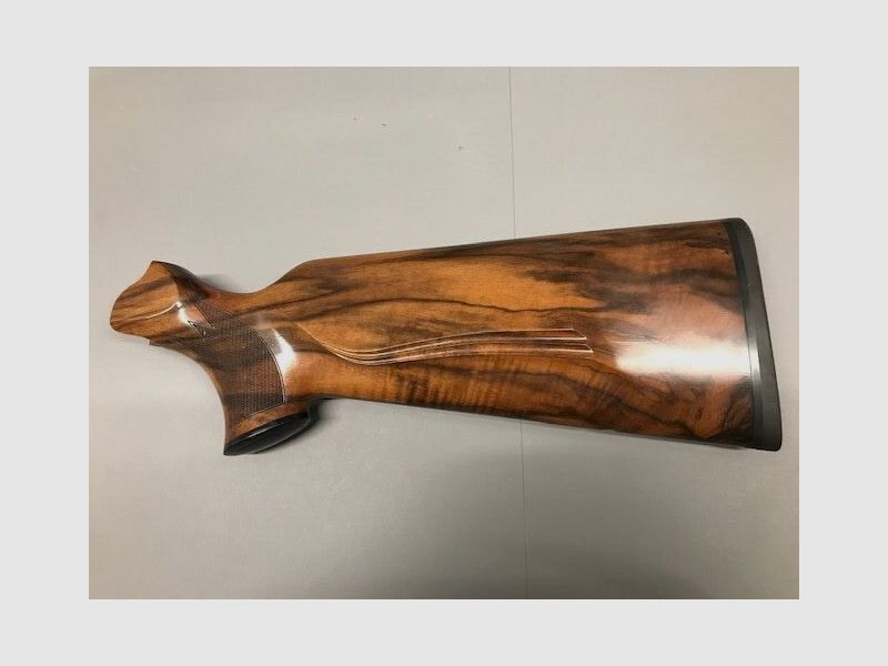 Blaser R8 Luxe Rechtshandig Schaft Houtklasse 7