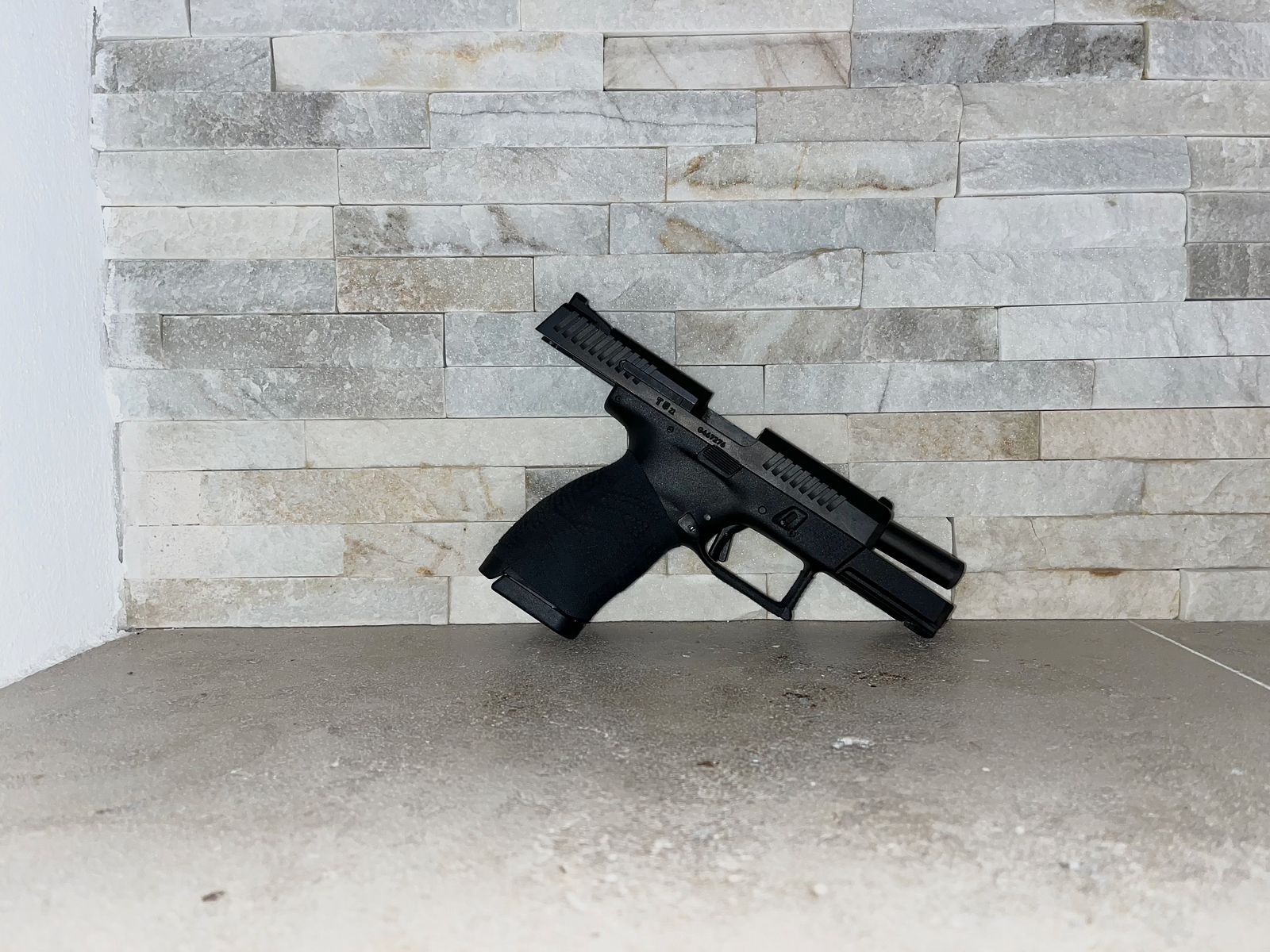 *Neuwertig* CZ P10C + Tuning Feder