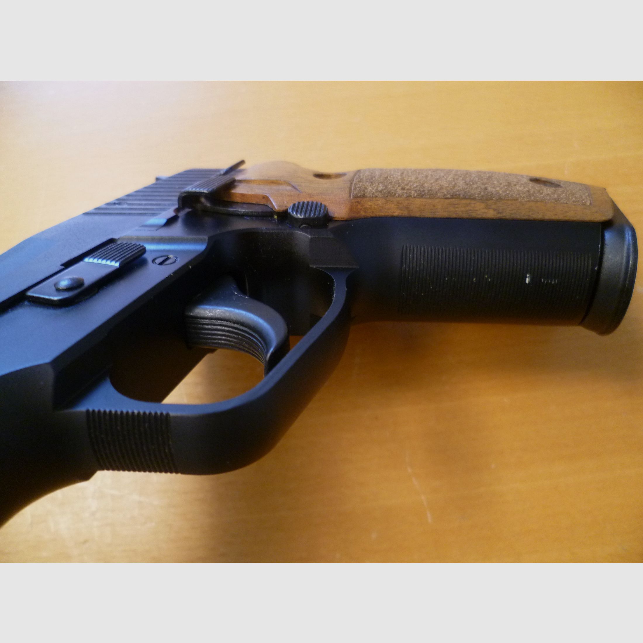 SIG Sauer P228 pistol