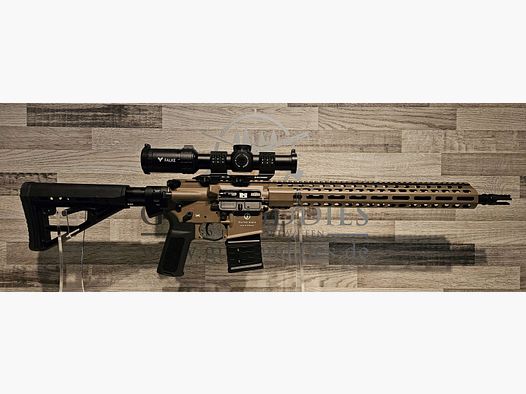 Schmeisser AR15 M5FL FDE 16,75" .223Rem monté avec Falke 1-8x24 TAC - Produit neuf vendu par un armurier spécialisé