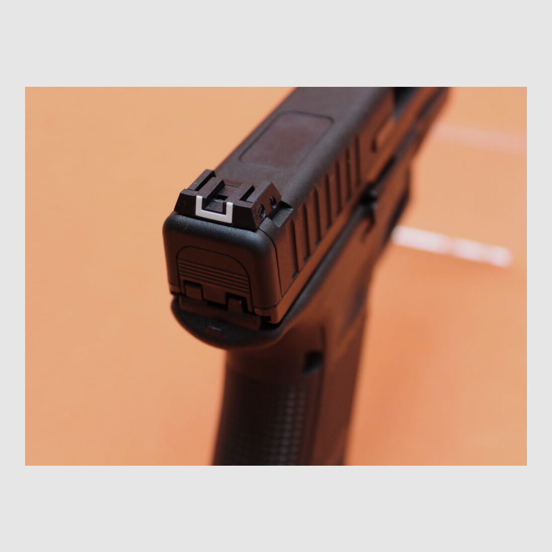 Glock Ha.Pistola .22lr Glock 44 Gen5 Gen5 102mm canna/ caricatore di riserva (.22L.R./ .22lfb)