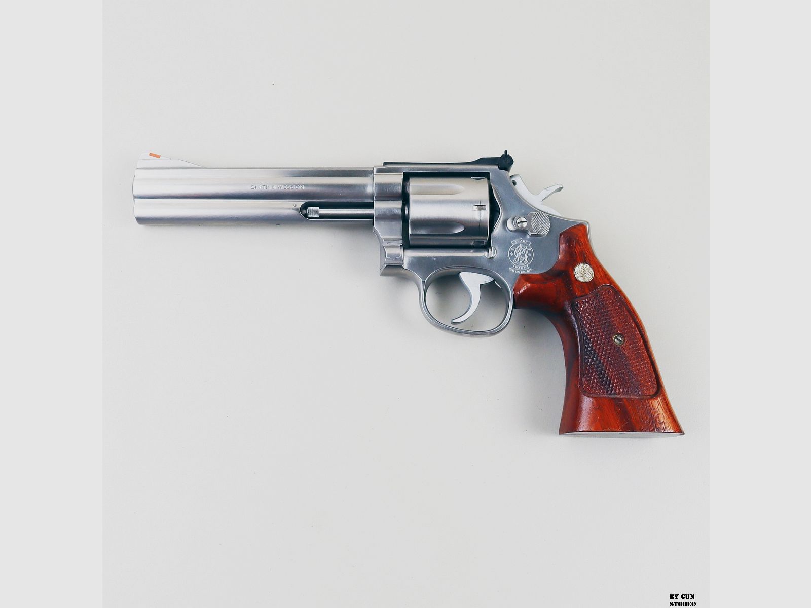 Revolver Smith & Wesson mod. 686 NO DASH cal. 357 mag serial no. AEY9495, image 1 of 10