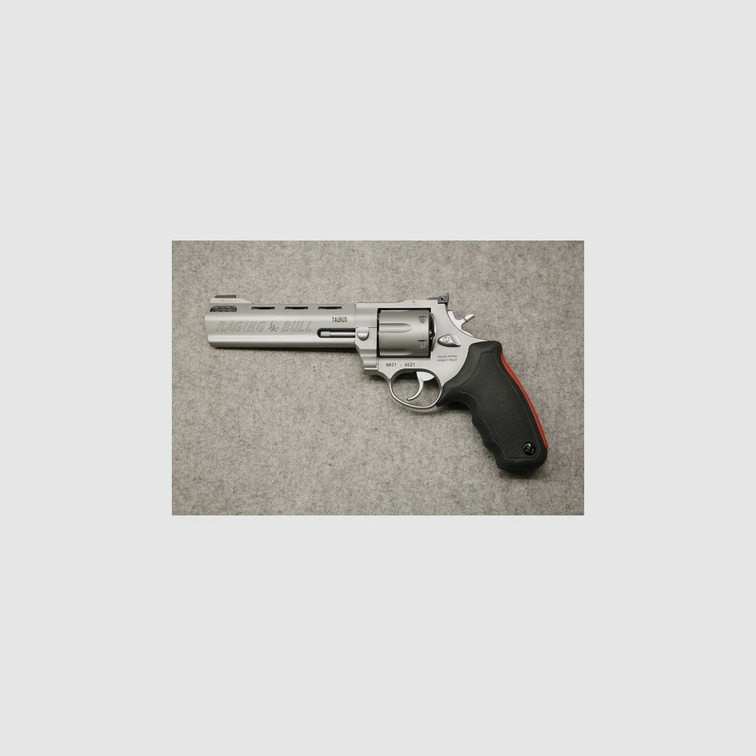 Revolver Taurus 444 Raging Bull, Kaliber .44 Magnum