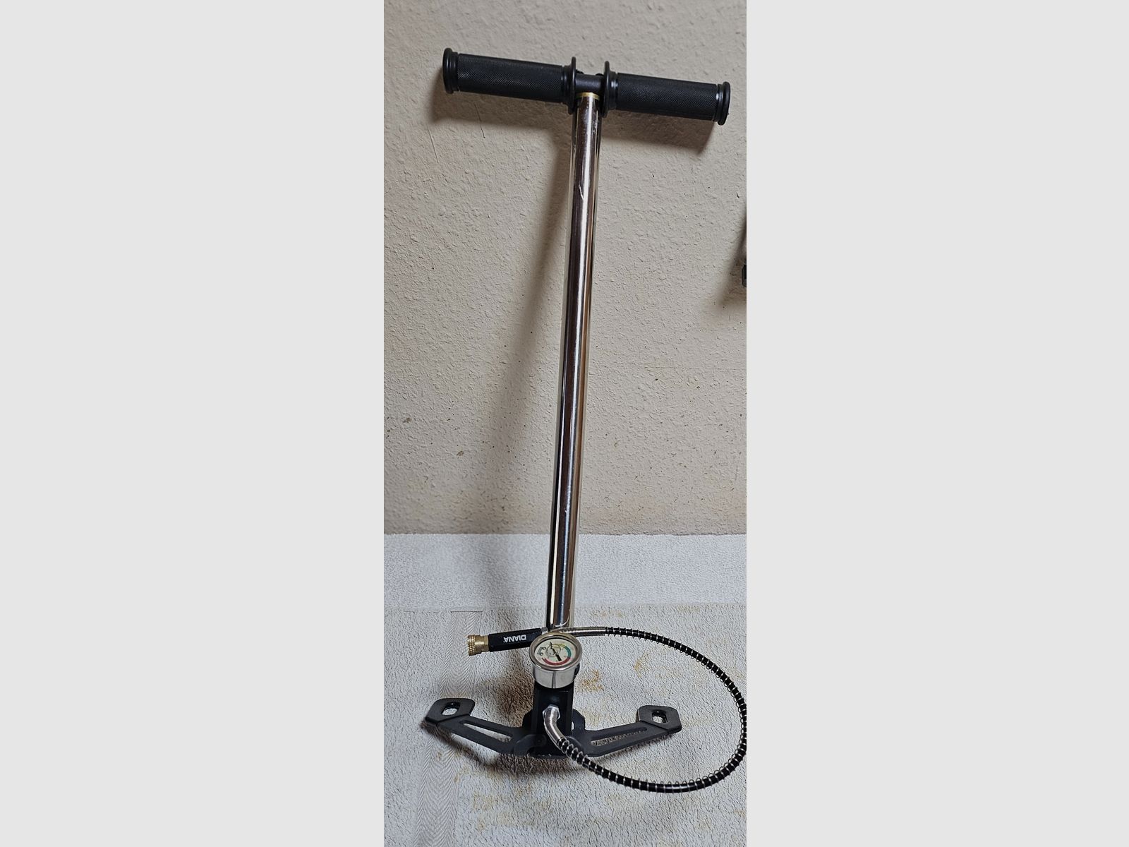 Diana hand pump 300 bar for PCP airguns, image 2 of 5