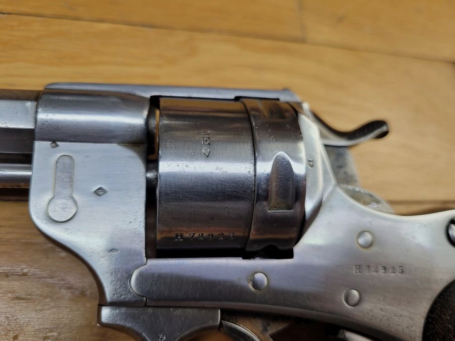 Schöner Dienstrevolver Modell 1873 – Kaliber 11mm73 – vollständig einheitliche Seriennummer – noch im Original-Strohgelb! – MAS 1882 – Gute Mechanik und sehr schöner Lauf – Sehr guter Zustand, Bild 22 von 31