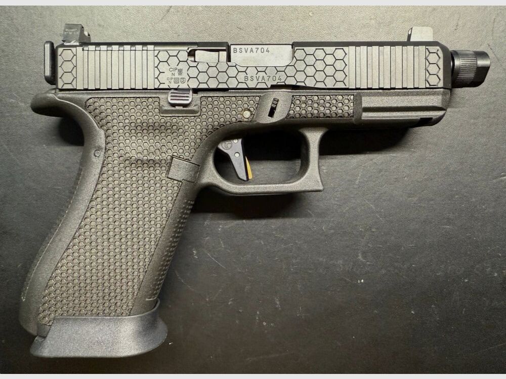Glock Custom Peterssen Gunworks Glock Pistole 45 MOS / FS / SD Hexagon